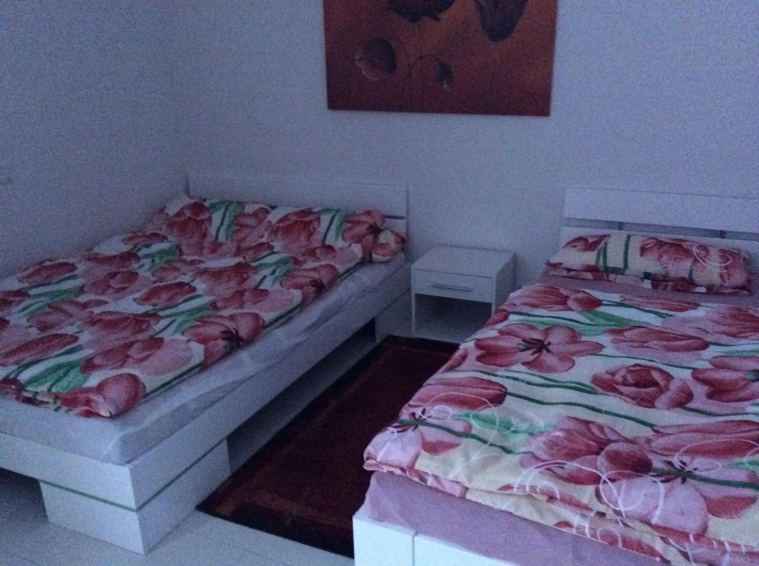 Bedroom, Bed in Blumenhotel