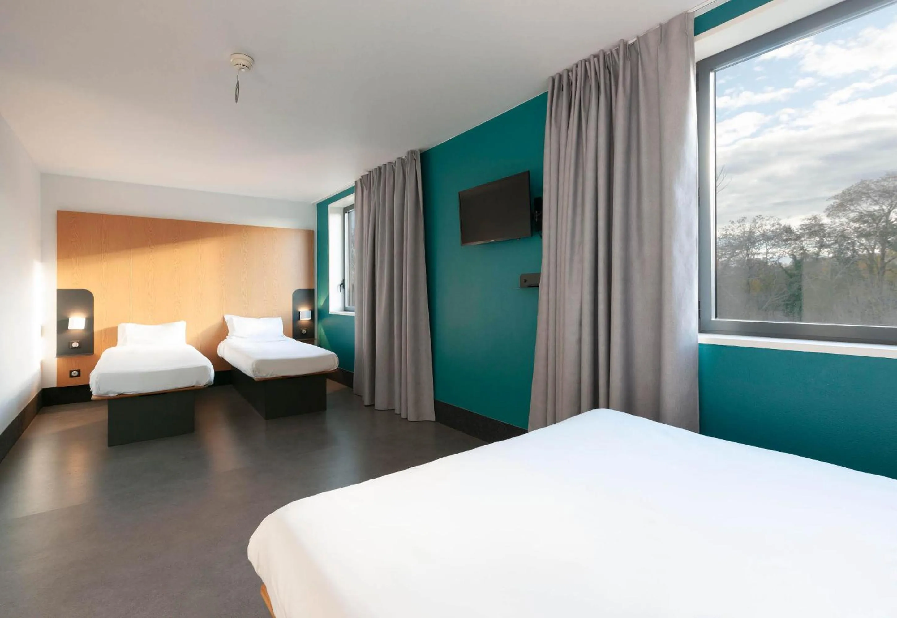 Bedroom, Bed in B&B HOTEL Bayonne Tarnos