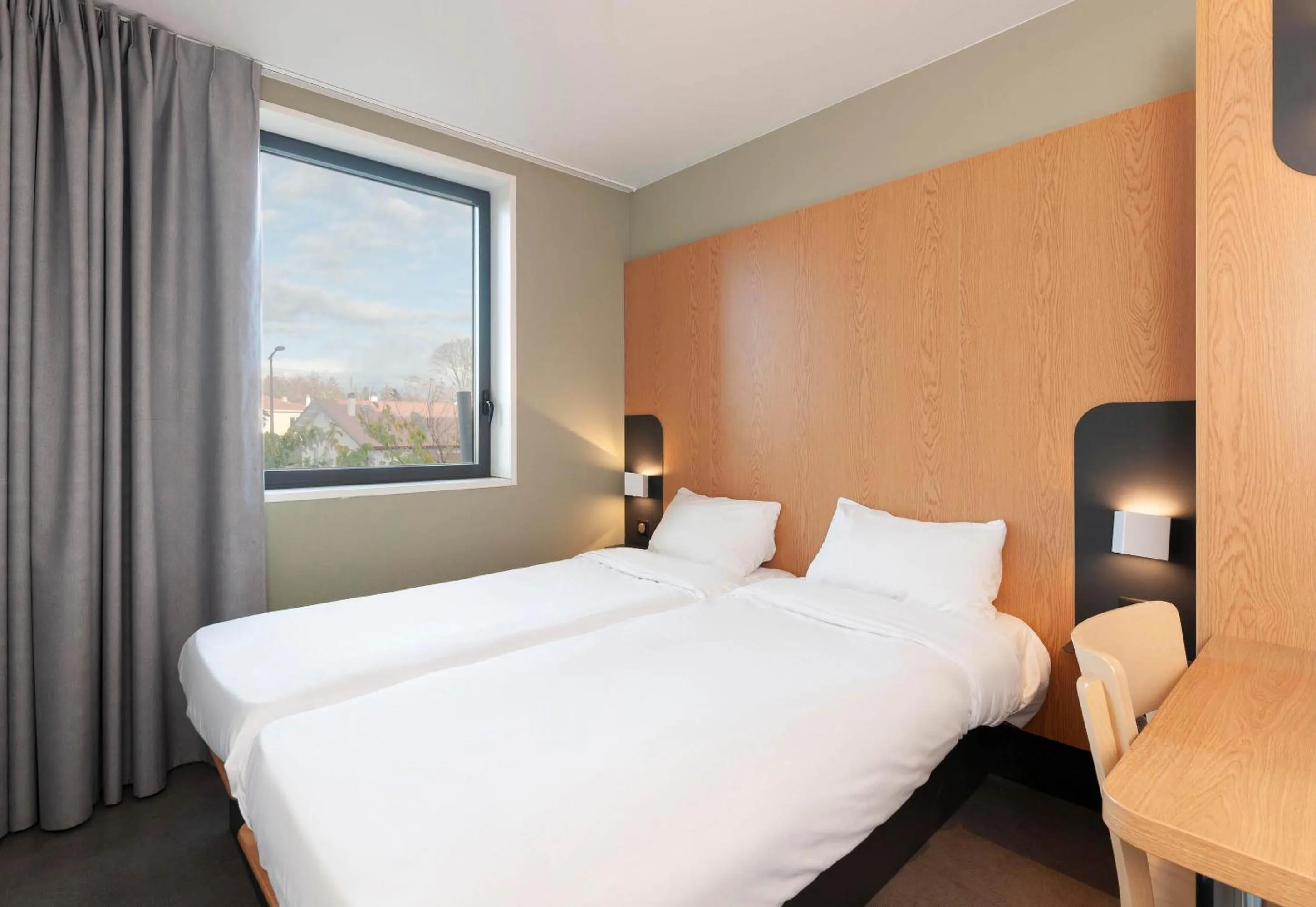 Bedroom, Bed in B&B HOTEL Bayonne Tarnos