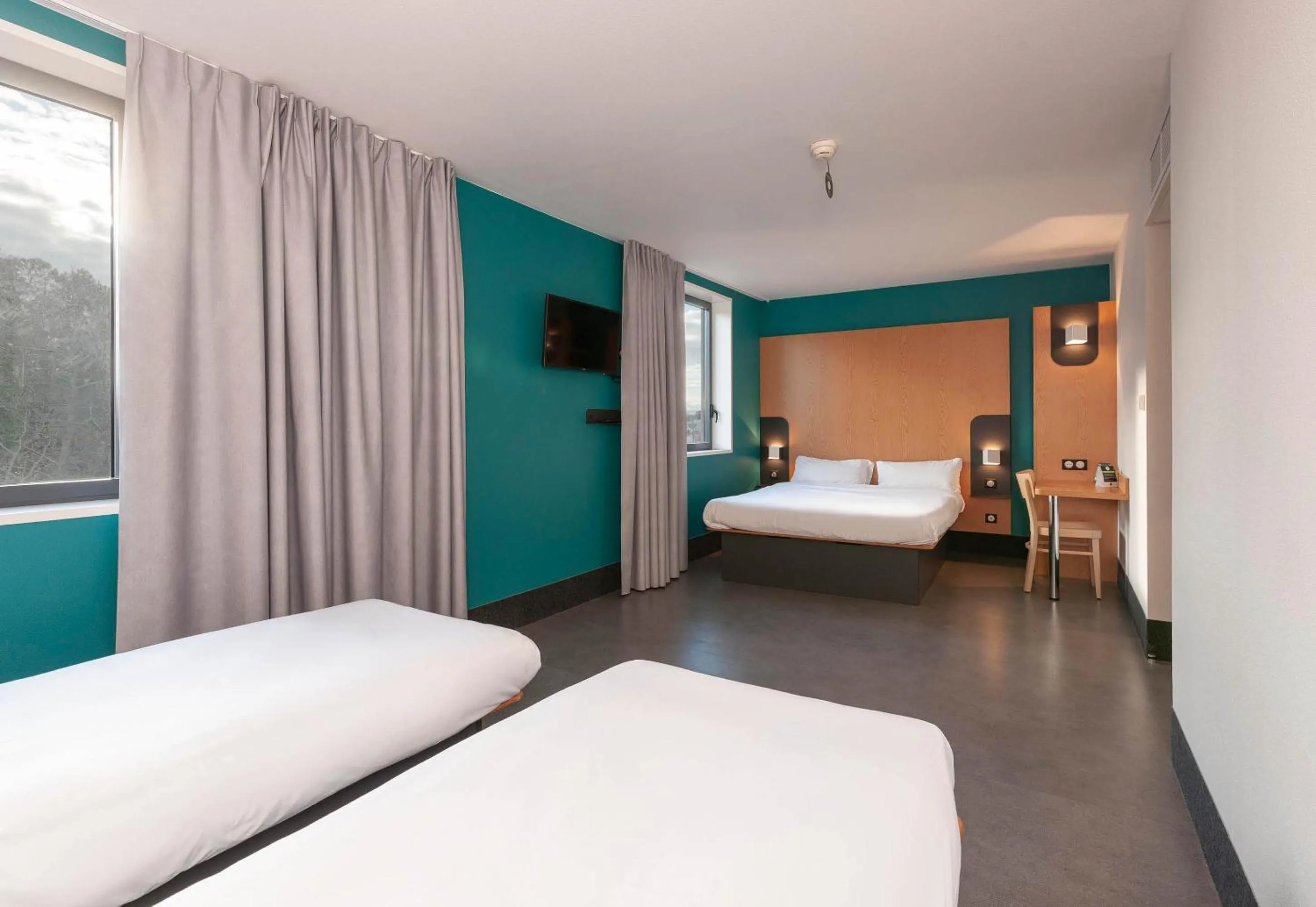 Bedroom, Bed in B&B HOTEL Bayonne Tarnos