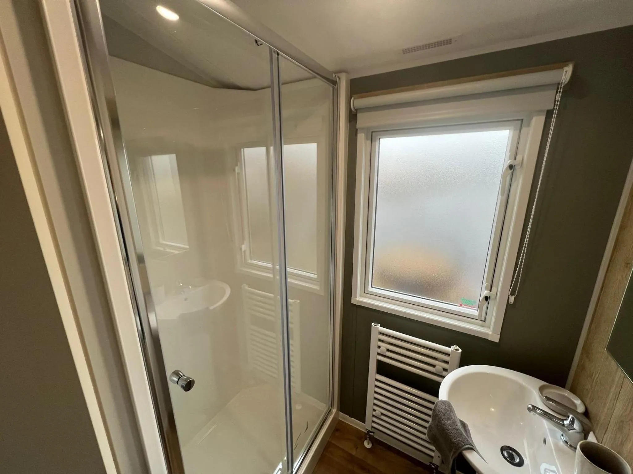 Shower in 8 Guests - Swimming Pool - 1min to the Beach