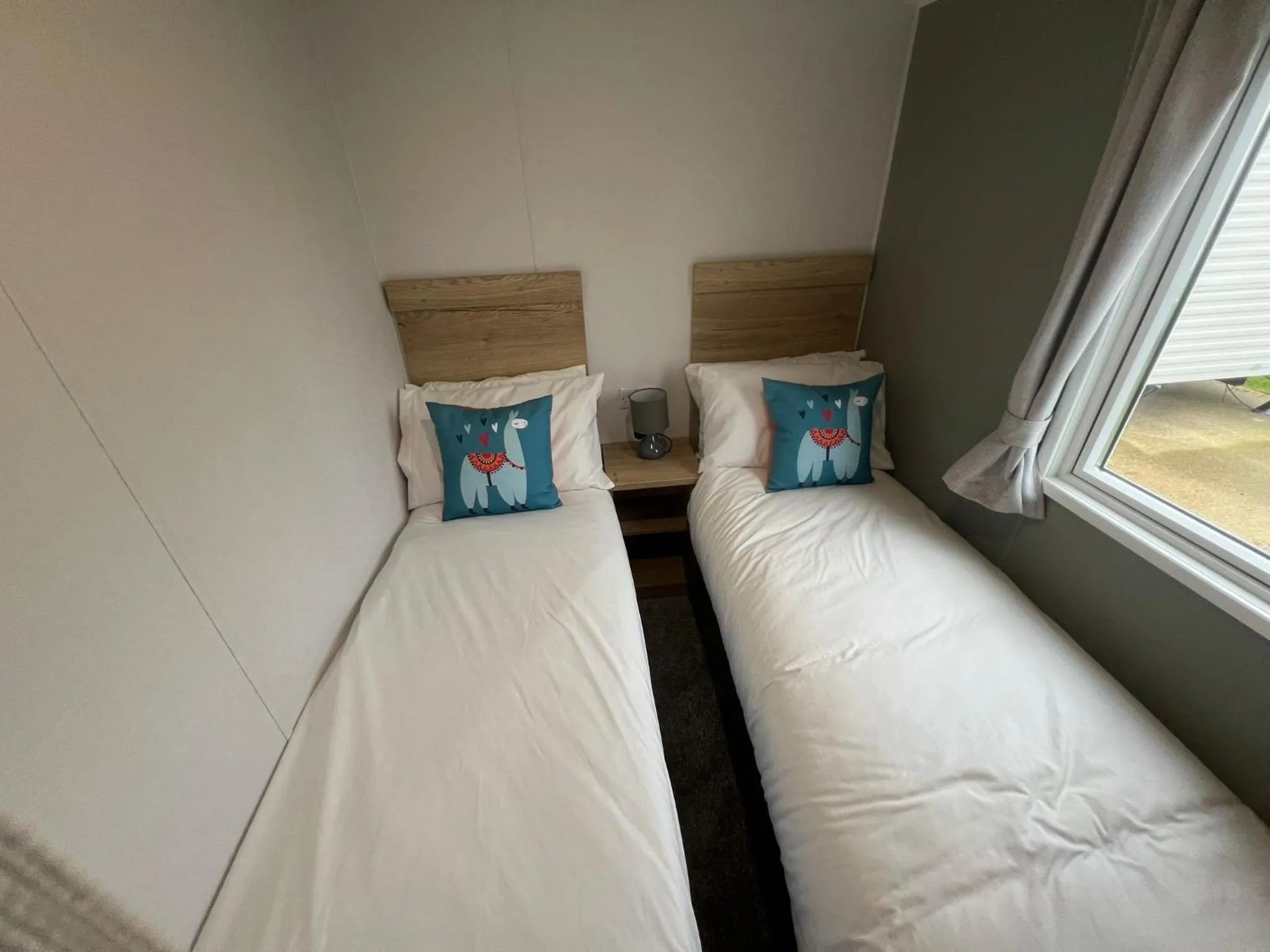 Bed in 8 Guests - Swimming Pool - 1min to the Beach