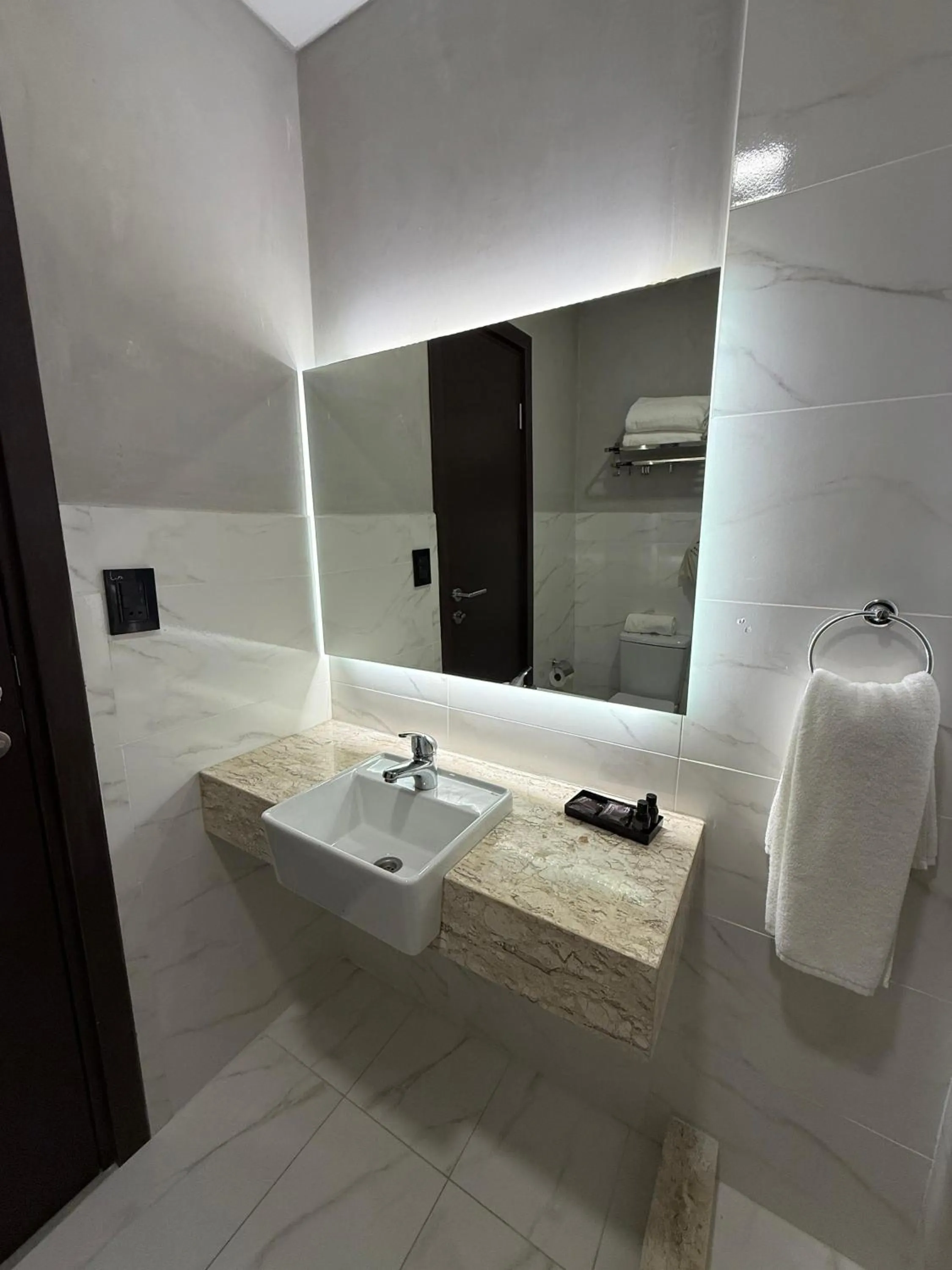 Bathroom in Ramada Suites by Wyndham Asuncion Aeropuerto