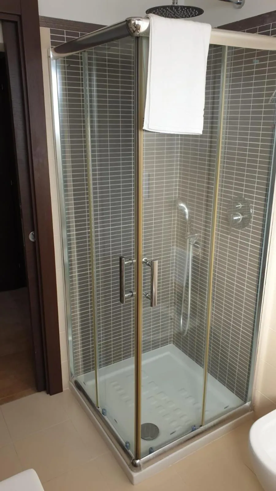 Shower in Villa Ginevra Resort Agrituristico