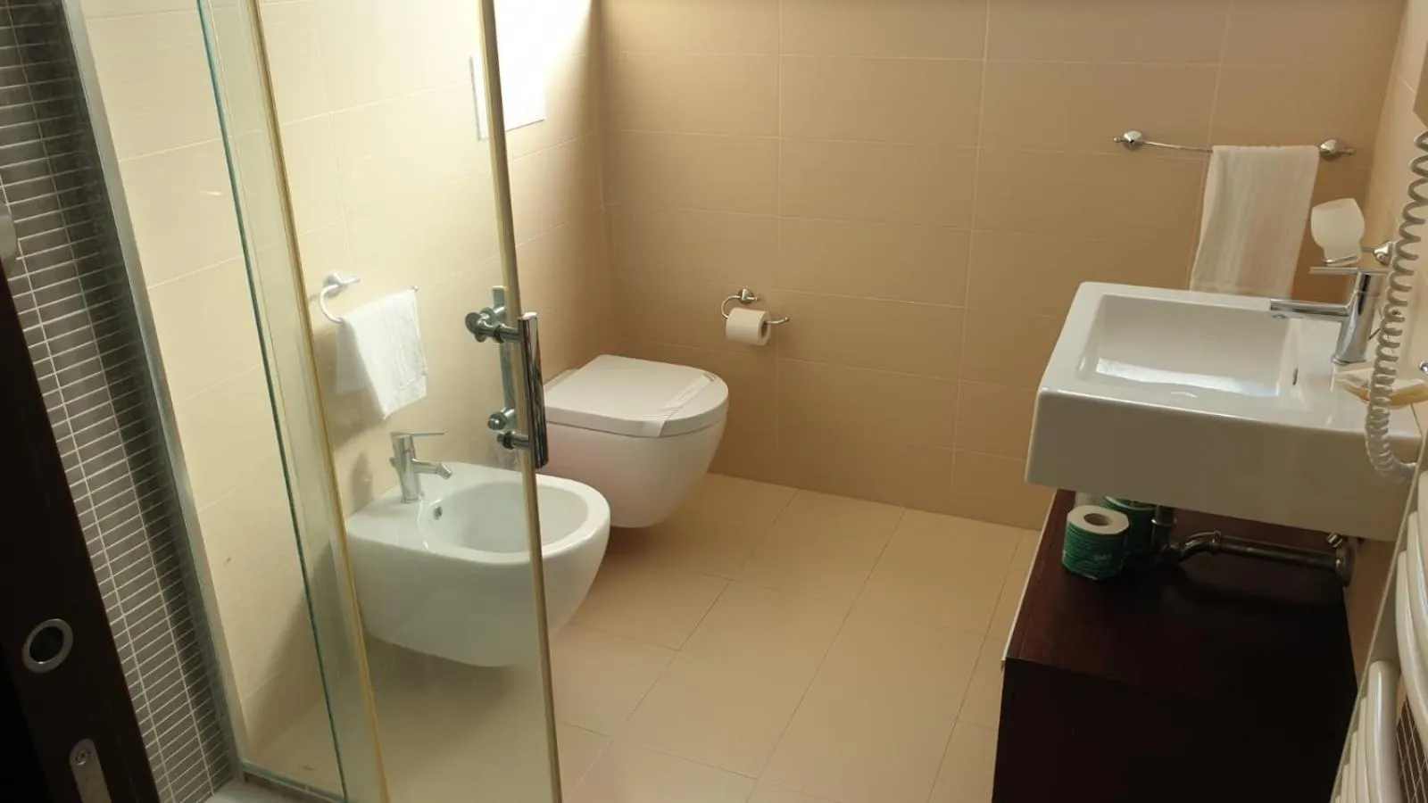 Shower in Villa Ginevra Resort Agrituristico