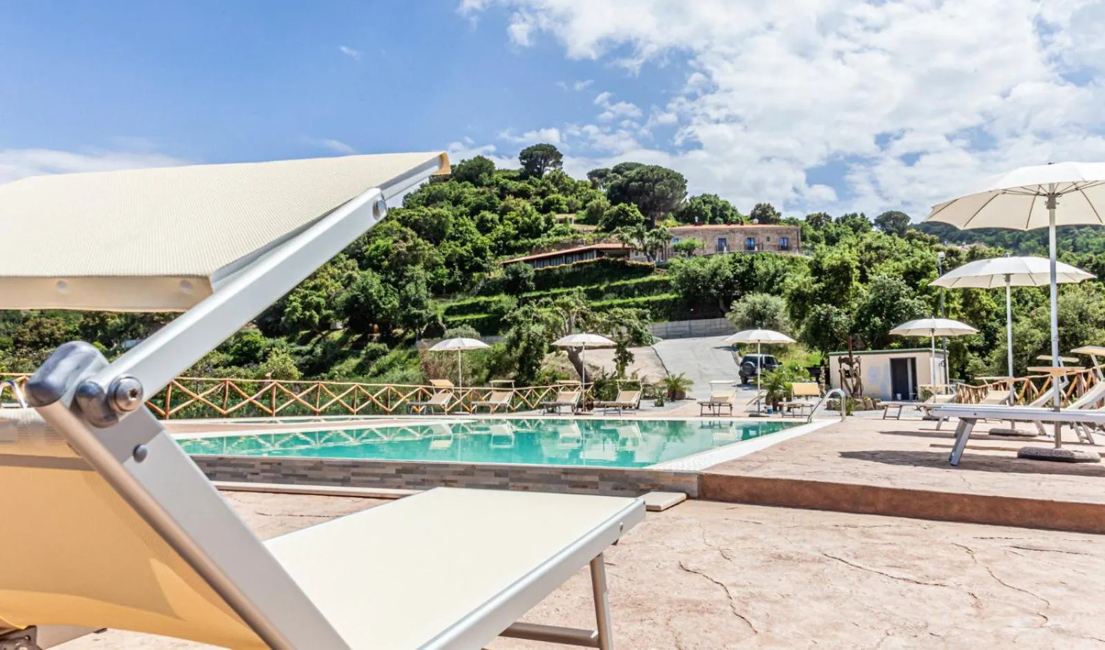 Pool view in Villa Ginevra Resort Agrituristico