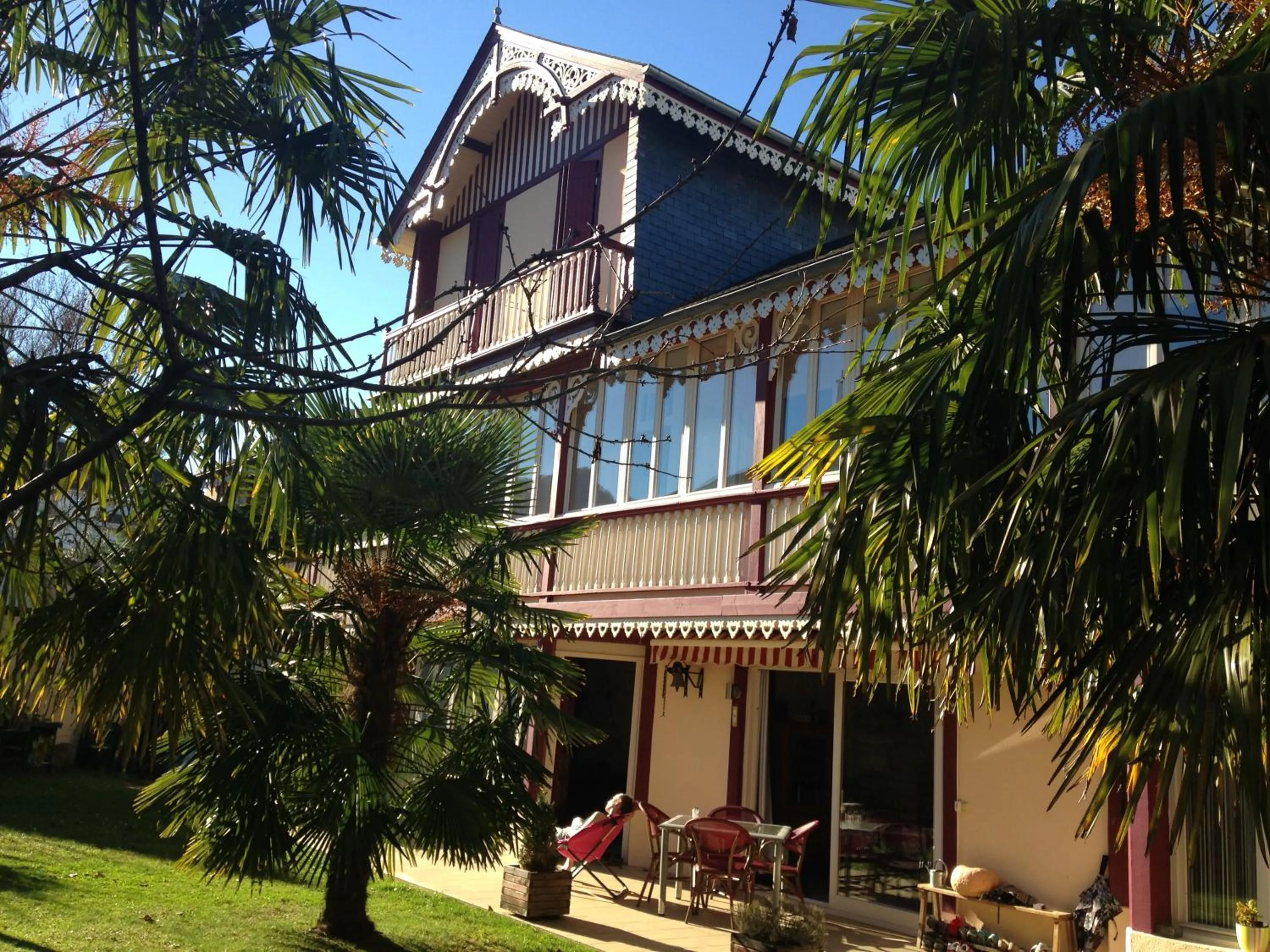 Property building in Chalet des Palmiers