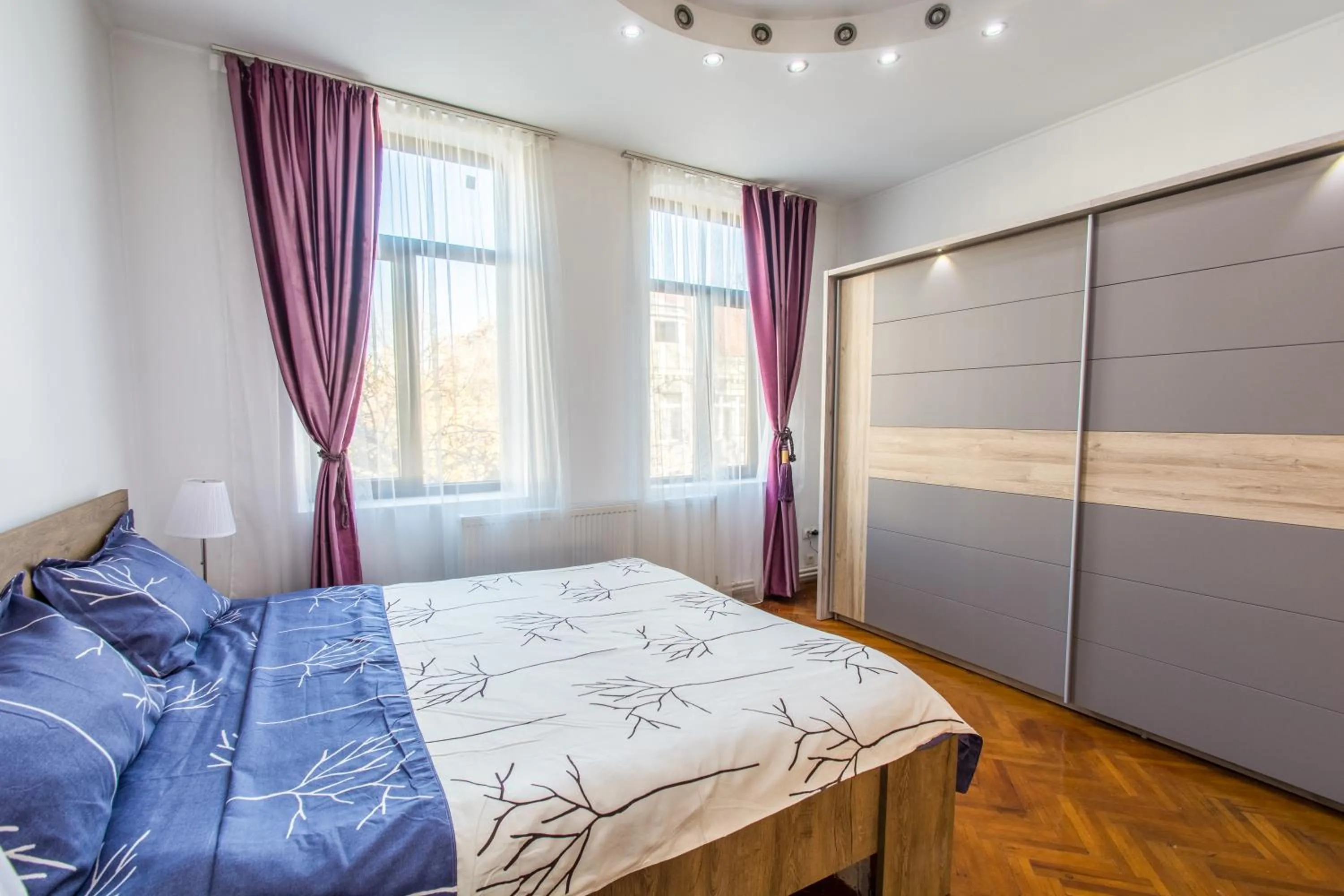 Day, Bed in Apartment Faryna