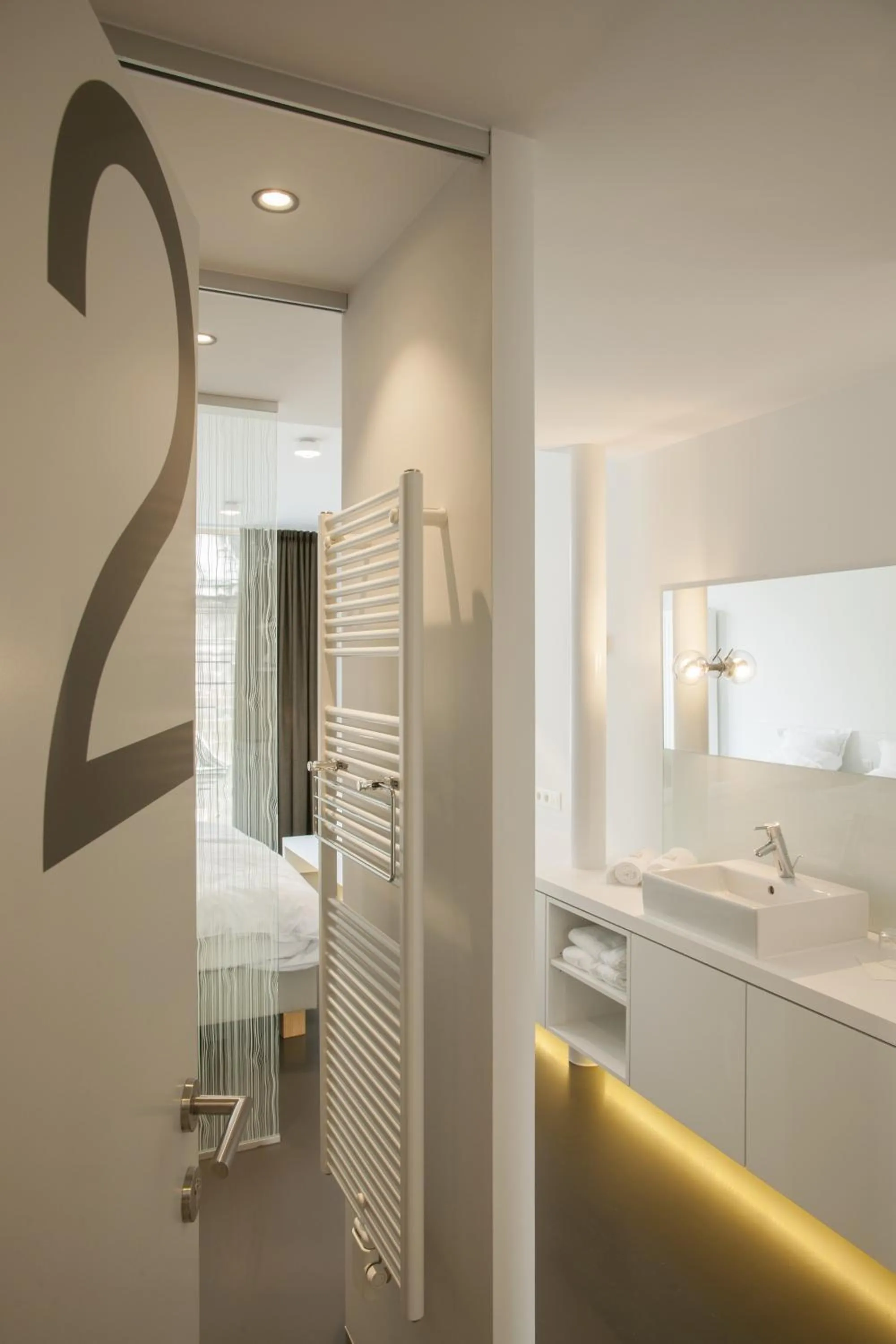 Bathroom, Bed in Hotel Muske Pitter