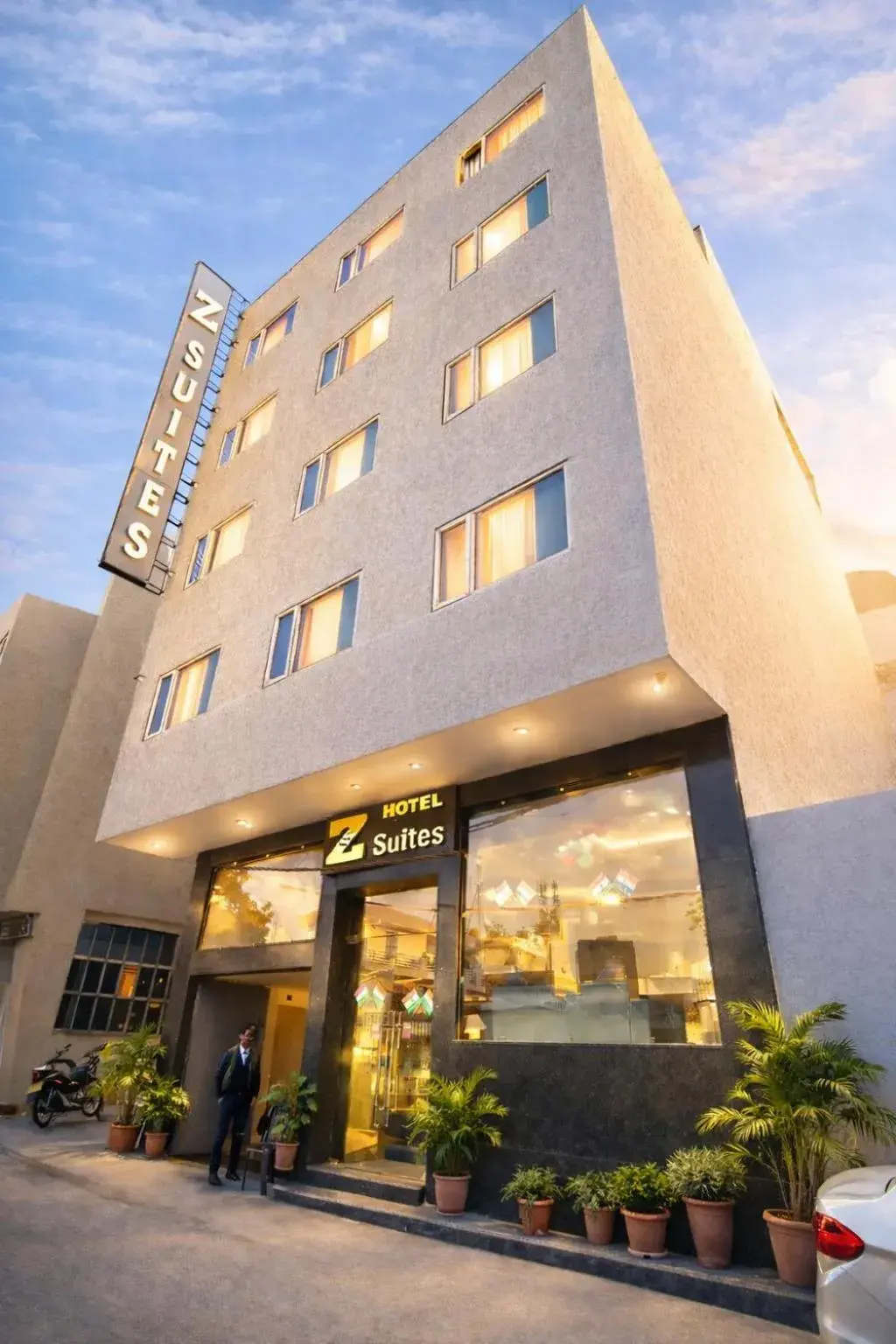 Hotel Z Suites Delhi Airport Mahipalpur- FREE Airport Pickup & Drop Hotel Z Suites Delhi Airport Mahipalpur- FREE Airport Pickup & Drop