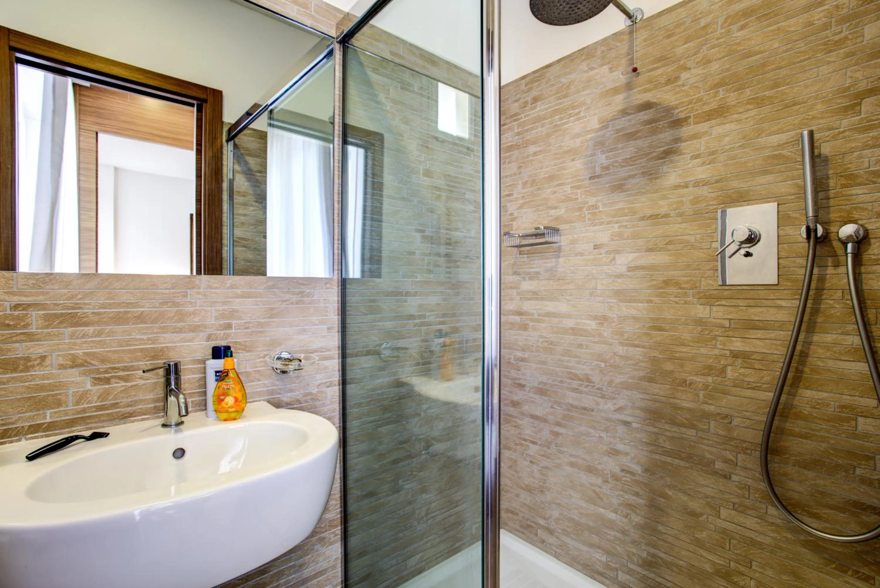 Bathroom in Hotel Adlon - FRONTE MARE