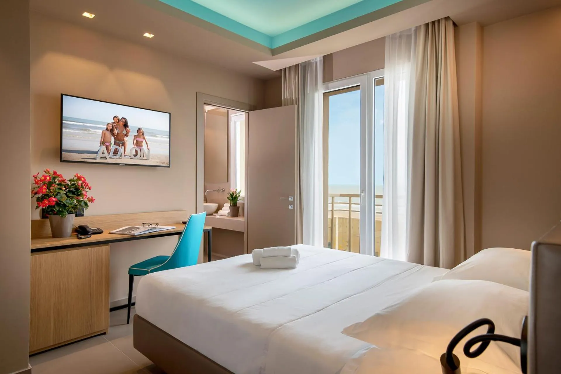 Bed in Hotel Adlon - FRONTE MARE