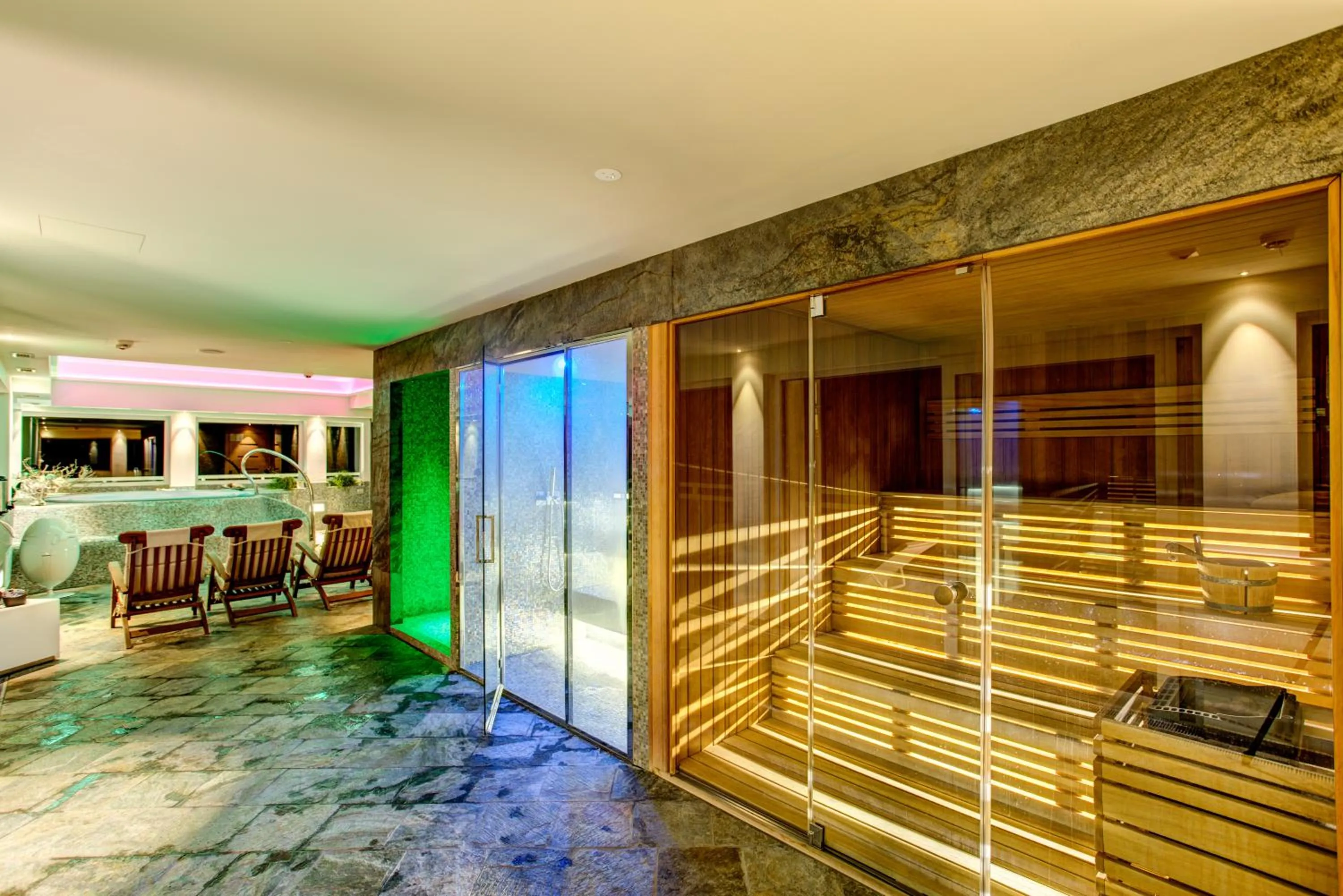 Massage in Hotel Adlon - FRONTE MARE