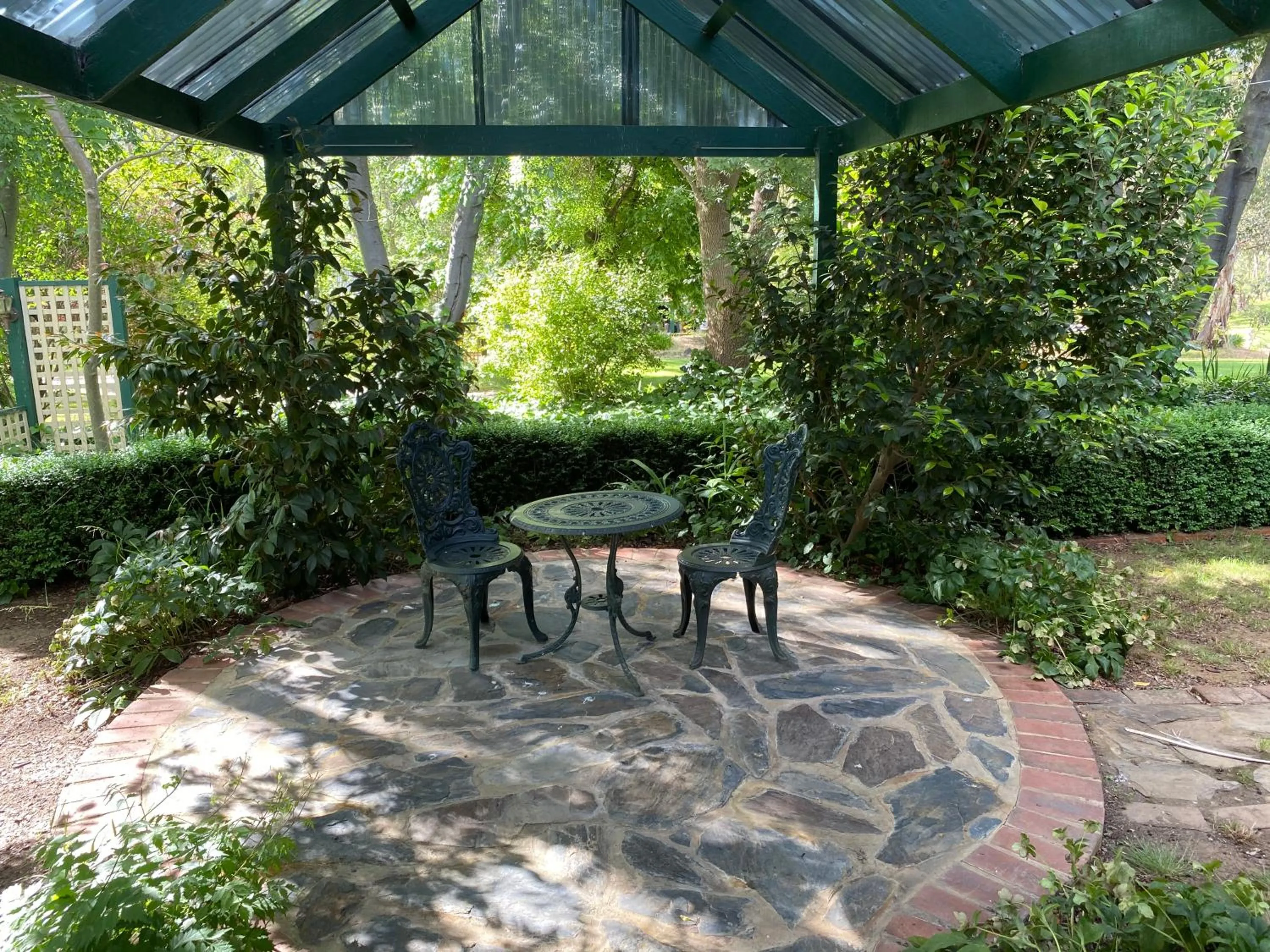 Patio in Willowlake Cottages