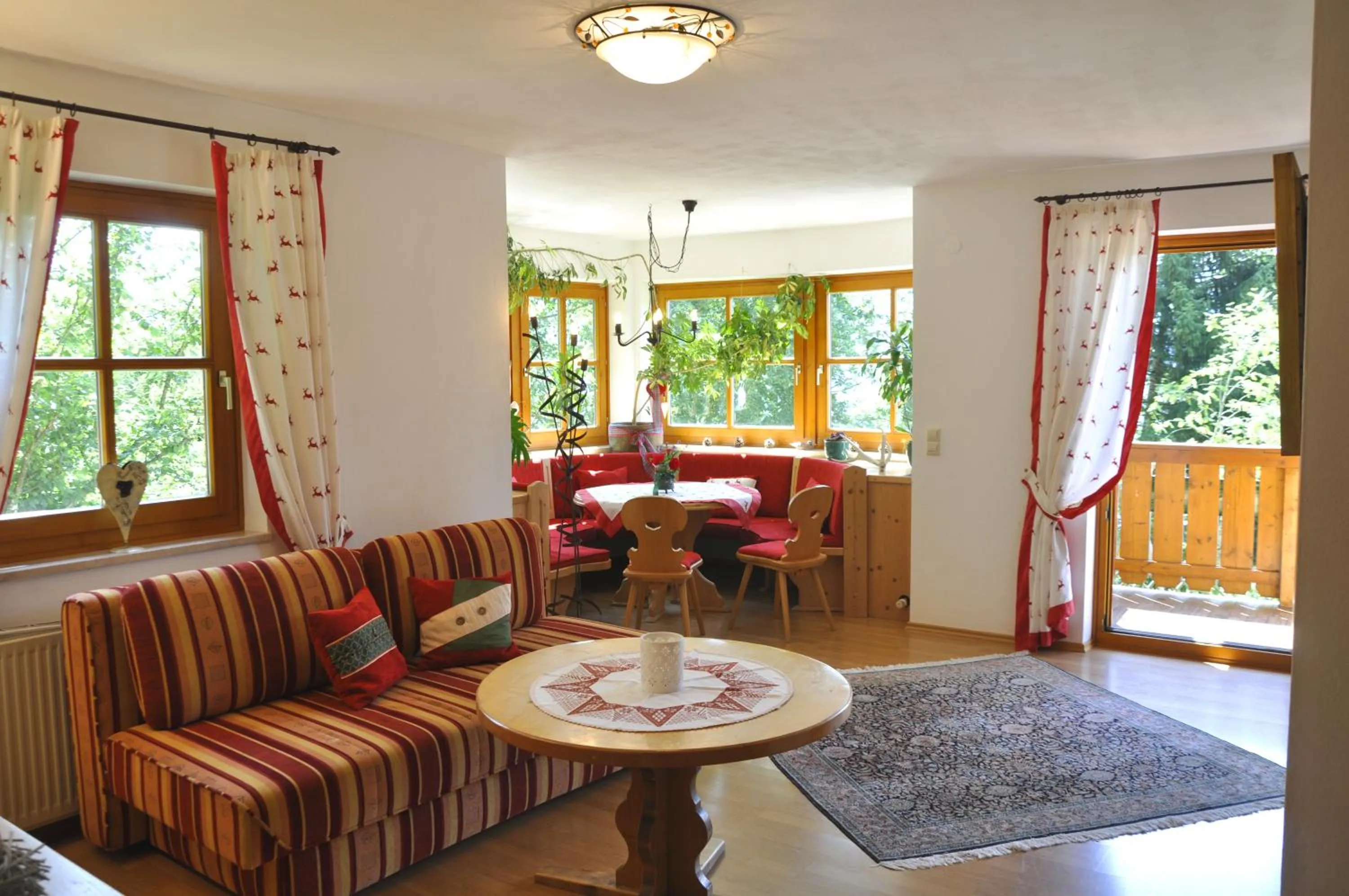 Photo of the whole room in Chalet Zauberflöte