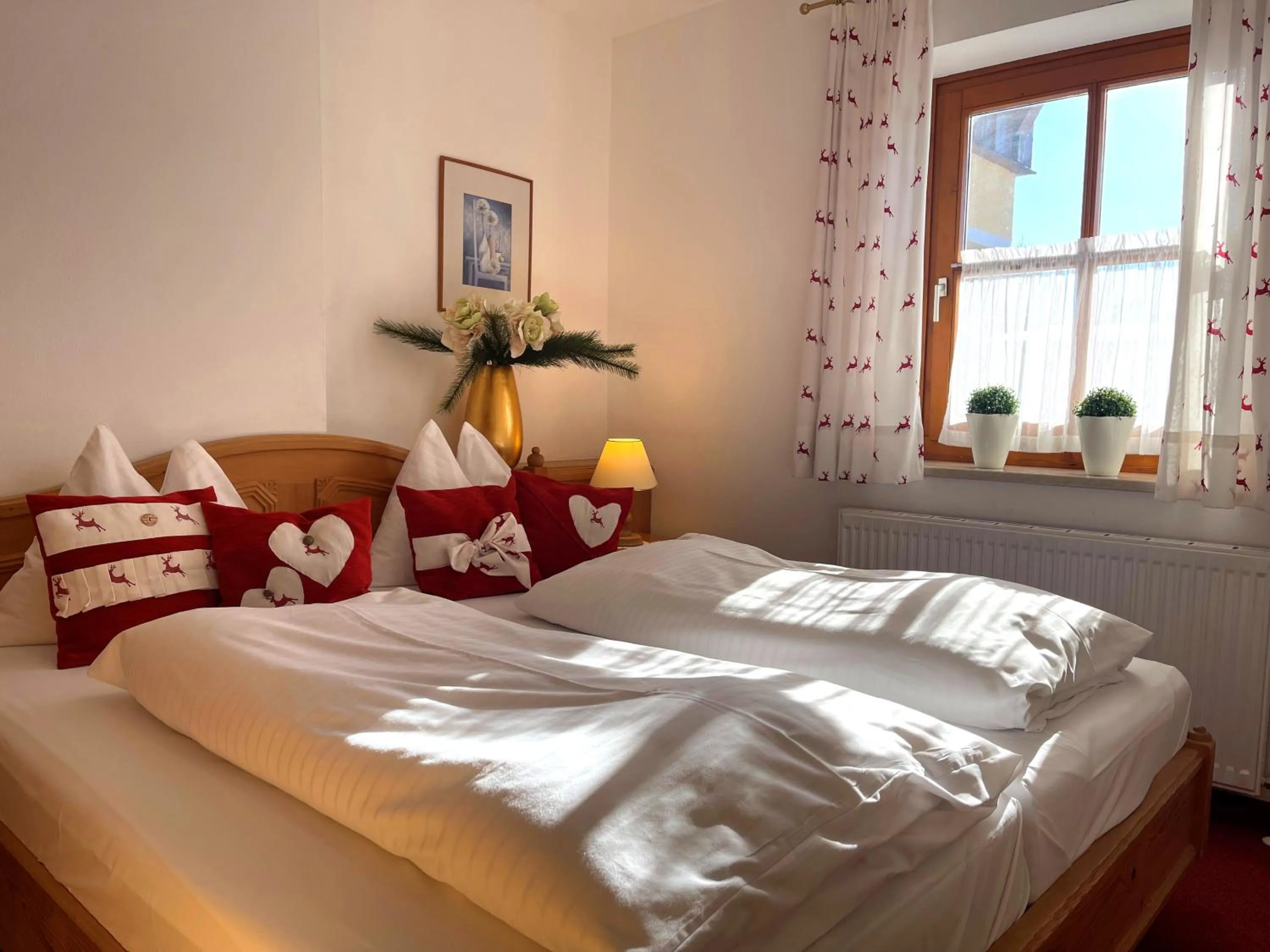 Bedroom, Bed in Chalet Zauberflöte