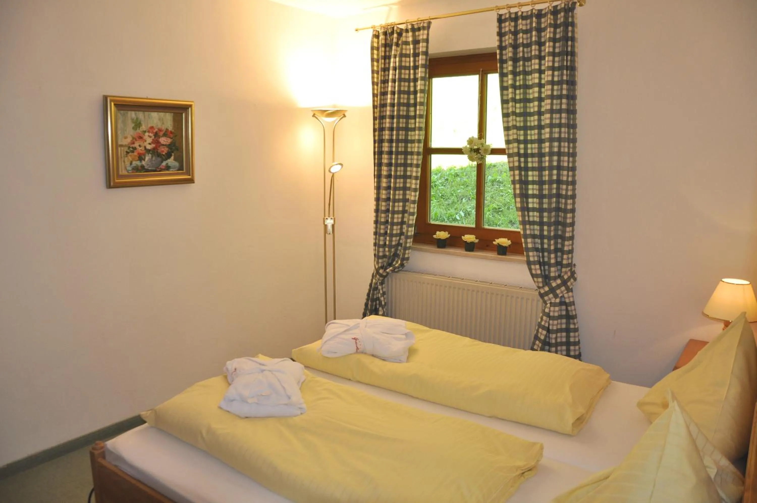Photo of the whole room, Bed in Chalet Zauberflöte