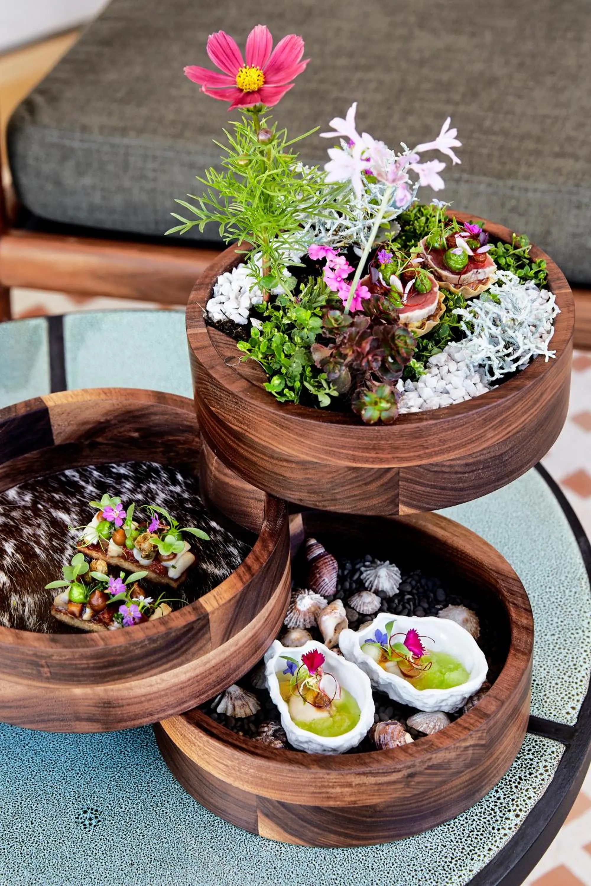 Restaurant/places to eat in Leeu Estates