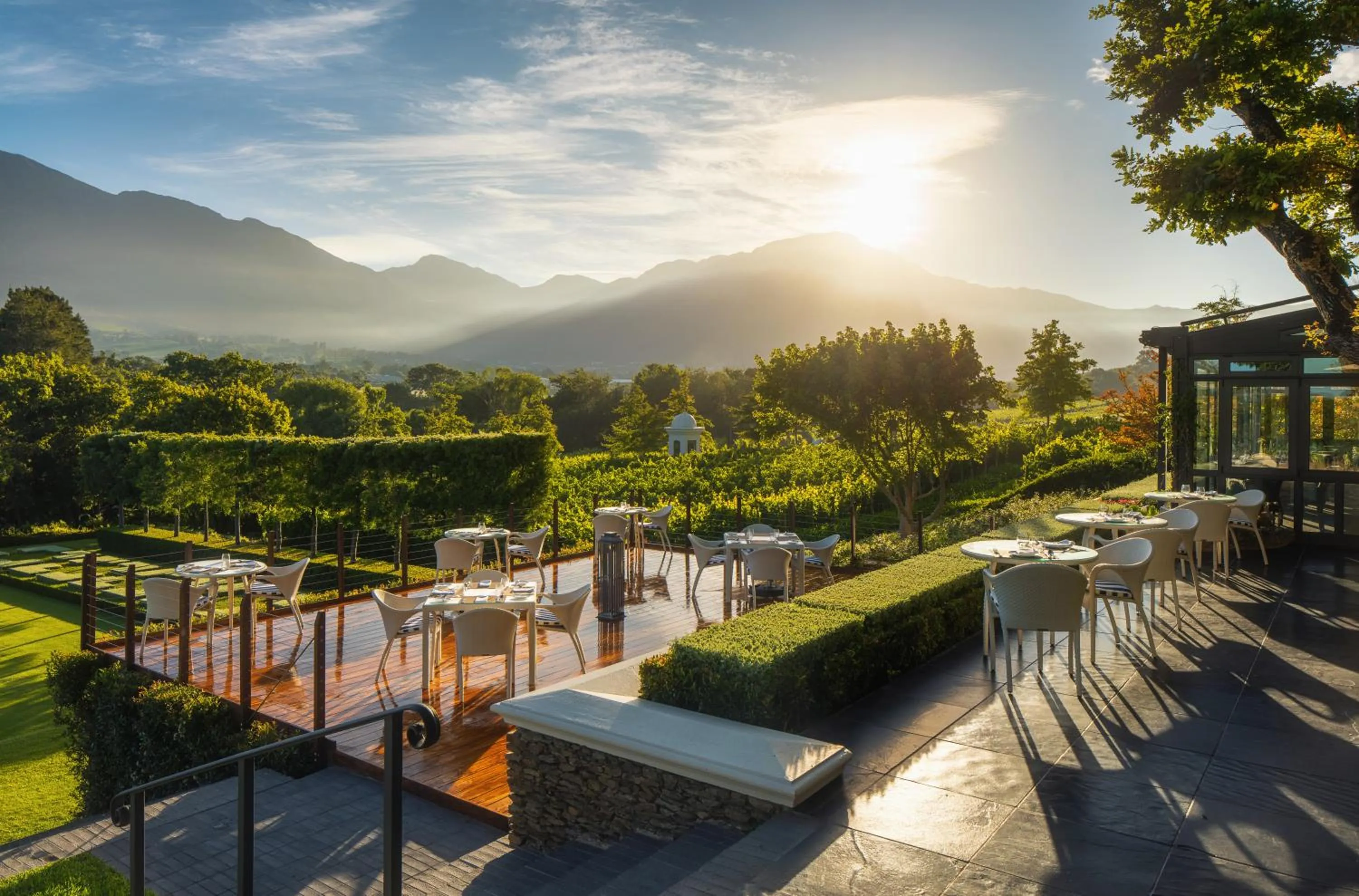 Restaurant/places to eat in Leeu Estates