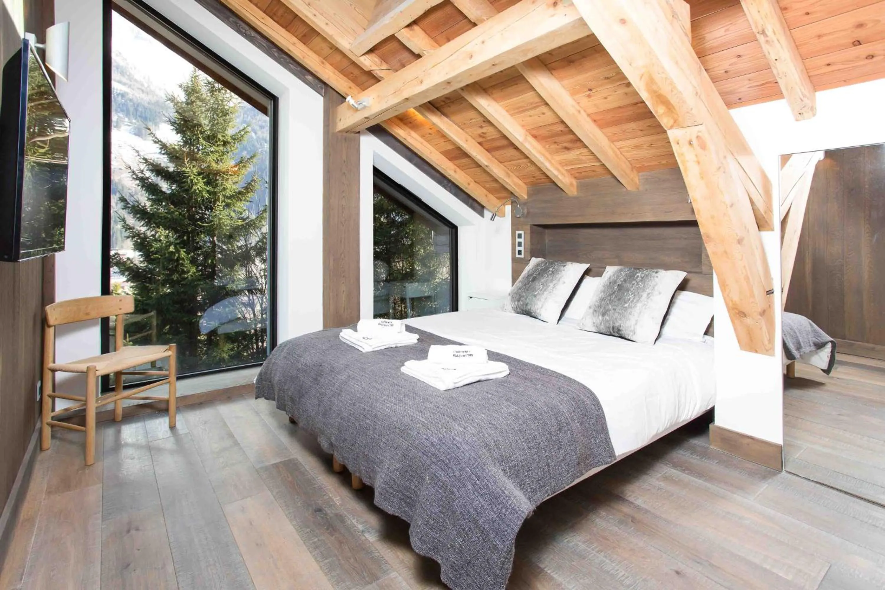 Bedroom, Bed in Chalet La Source - Chamonix All Year