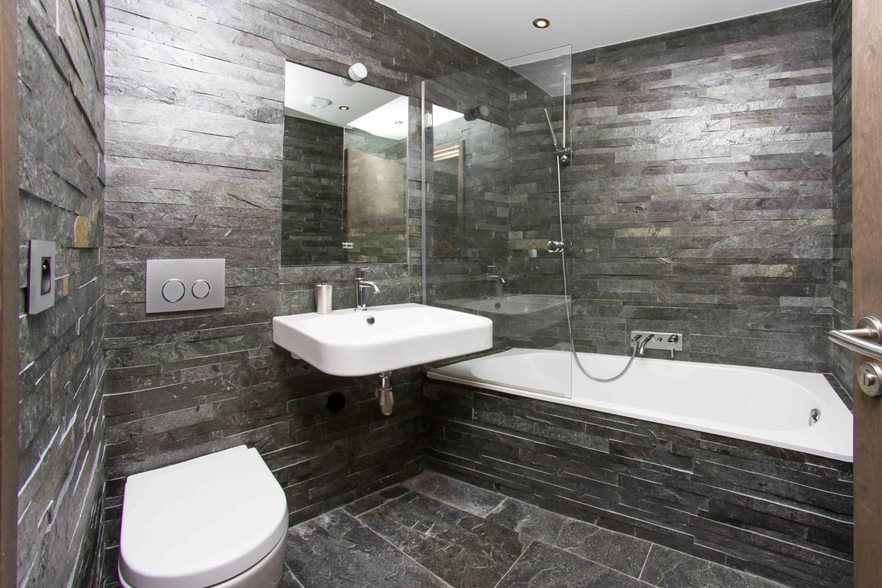 Bathroom in Chalet La Source - Chamonix All Year