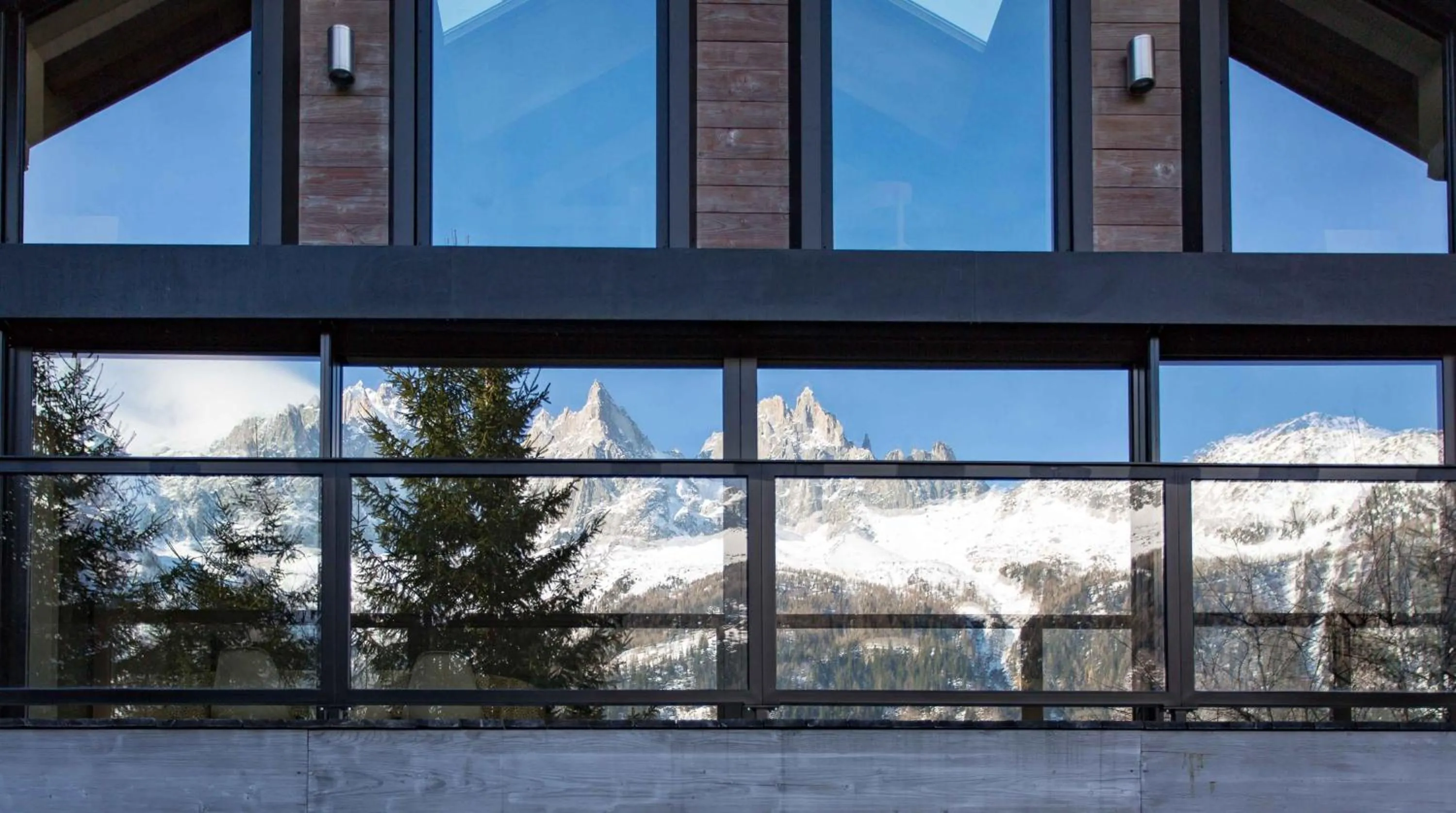Mountain view in Chalet La Source - Chamonix All Year