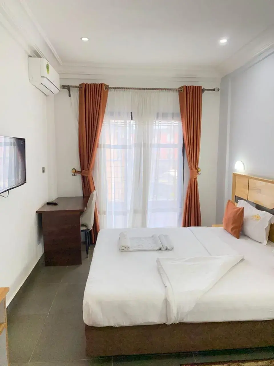 Single Room with Balcony - single occupancy in COFE Hotel Single Room with Balcony - single occupancy in COFE Hotel