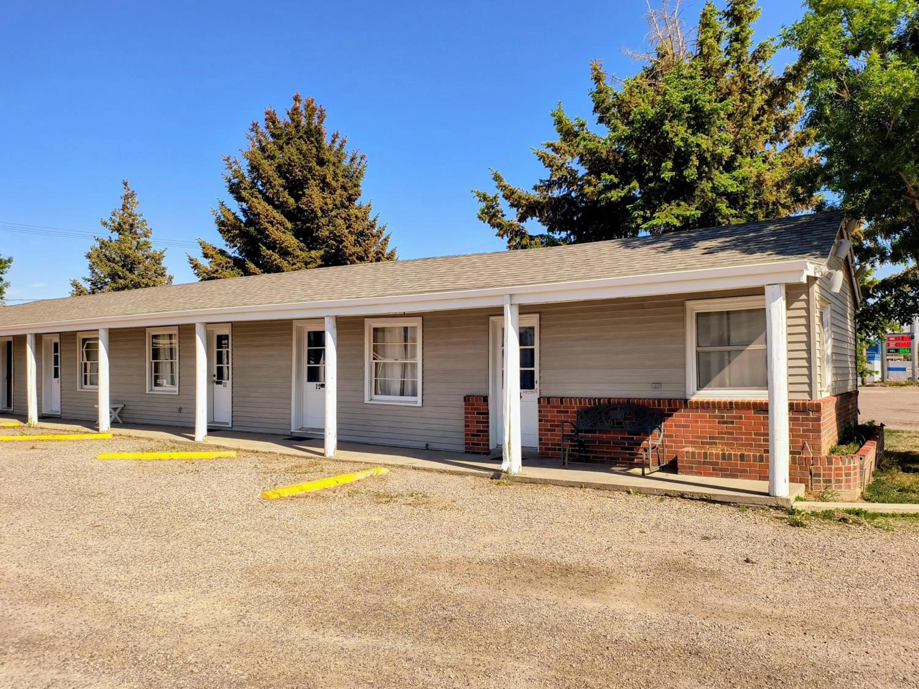 Big Sky Motel