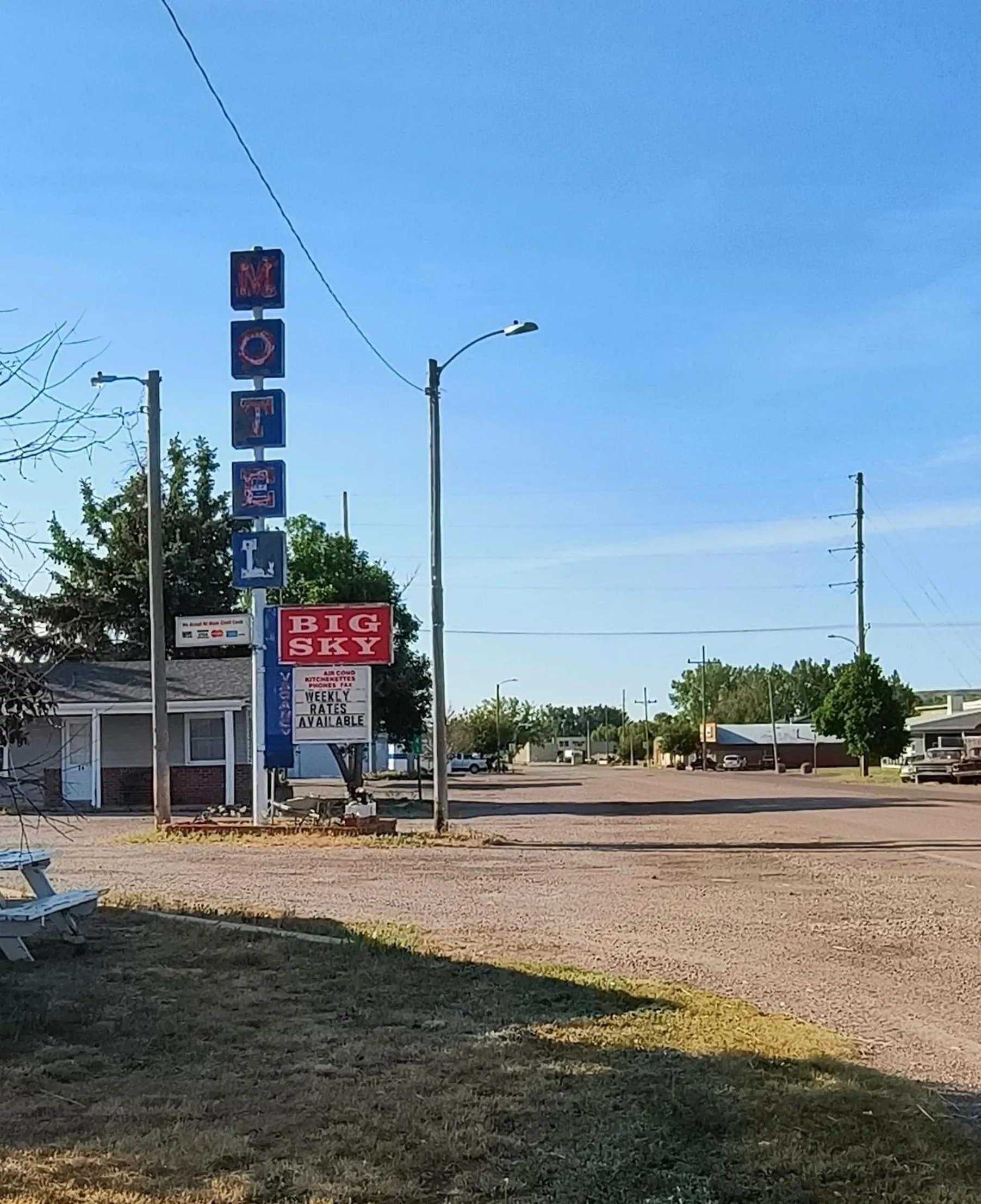 Big Sky Motel