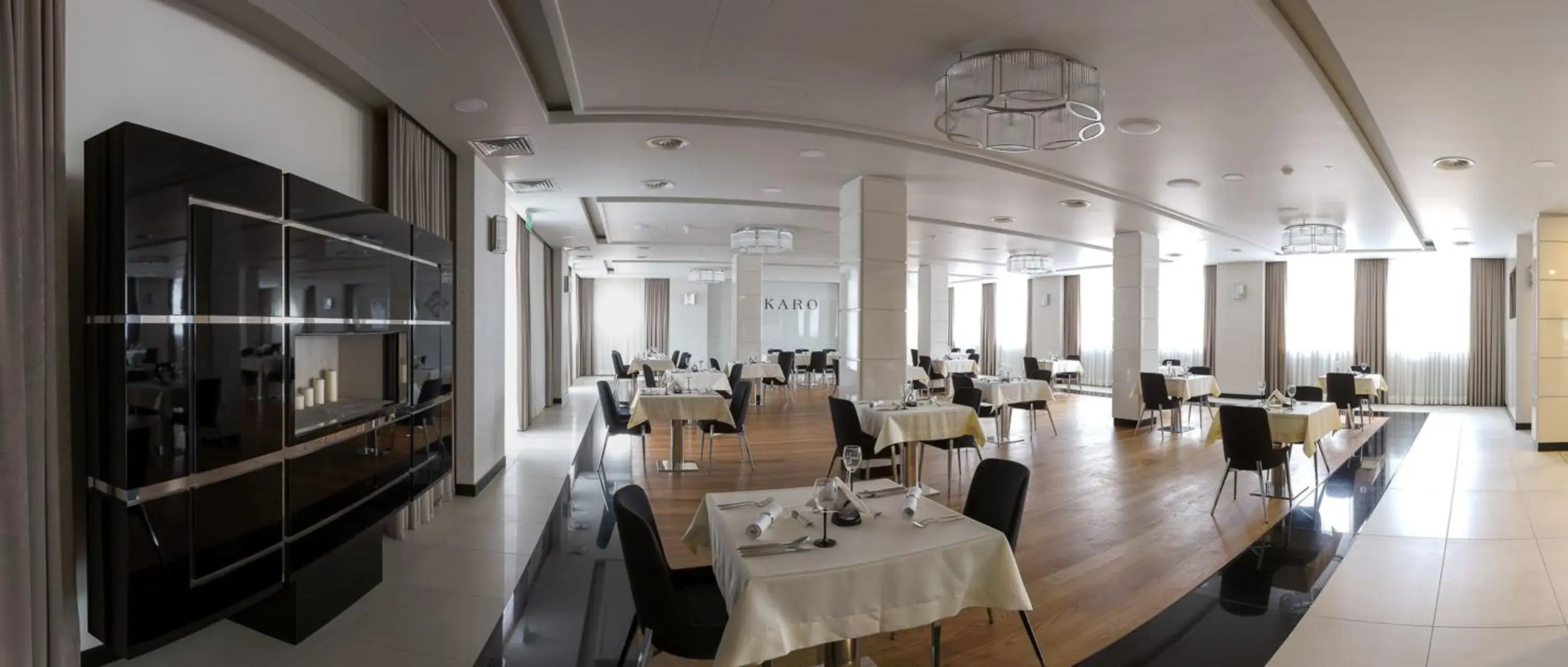 Restaurant/places to eat in Hotel KARO Restaurant/places to eat in Hotel KARO