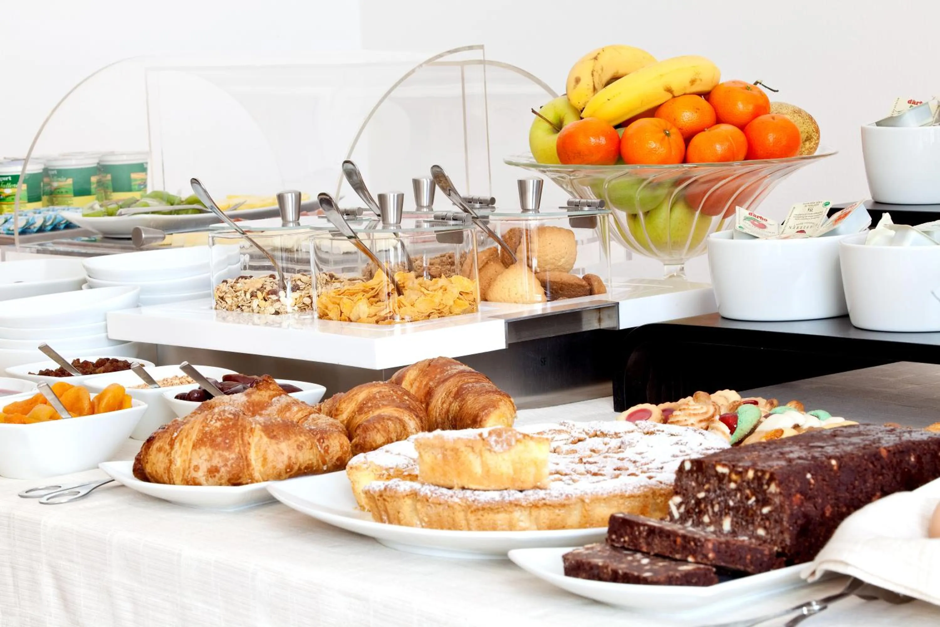 Food and drinks in Hotel Due Mori