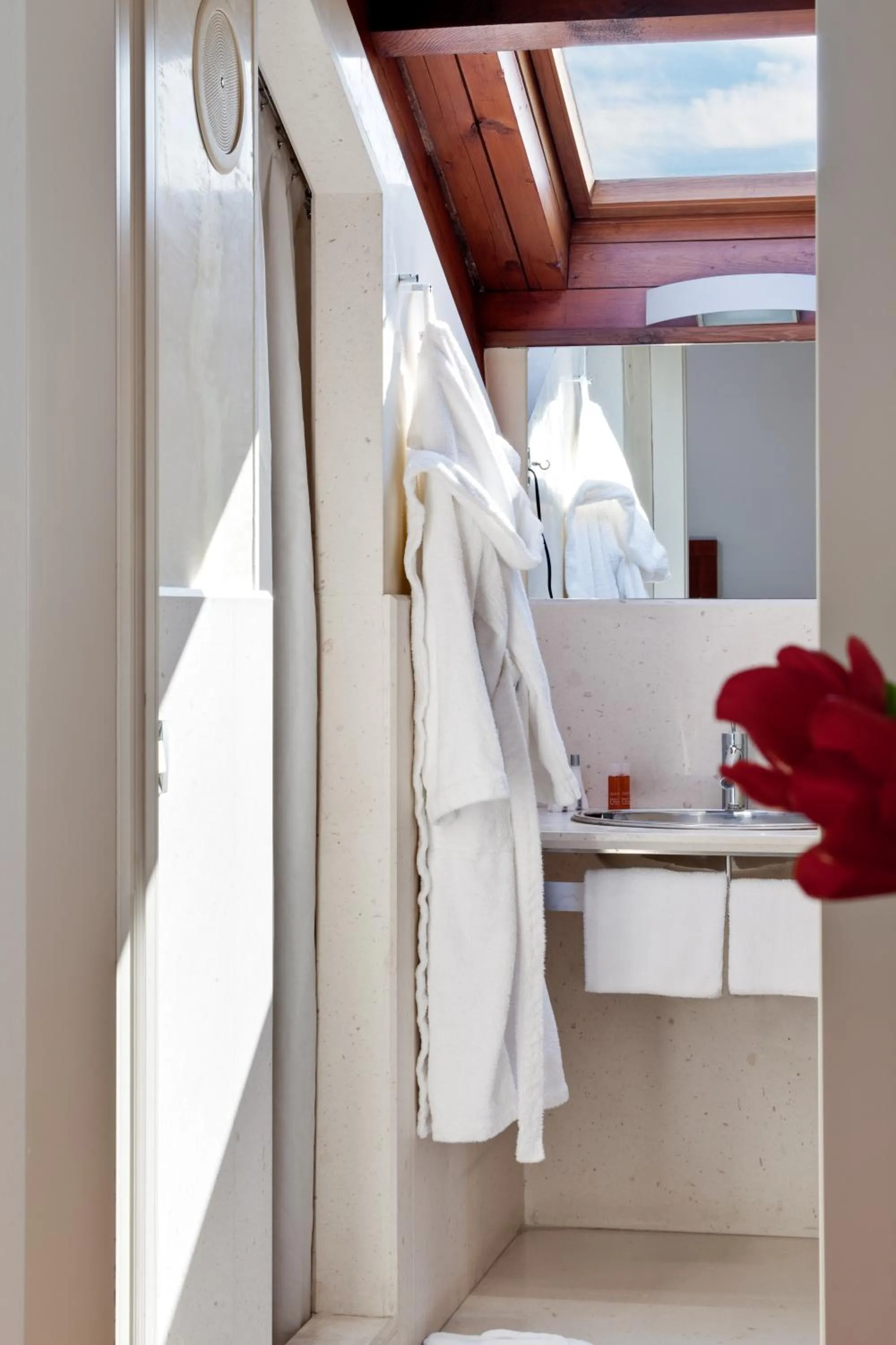 Bathroom, Bed in Hotel Due Mori