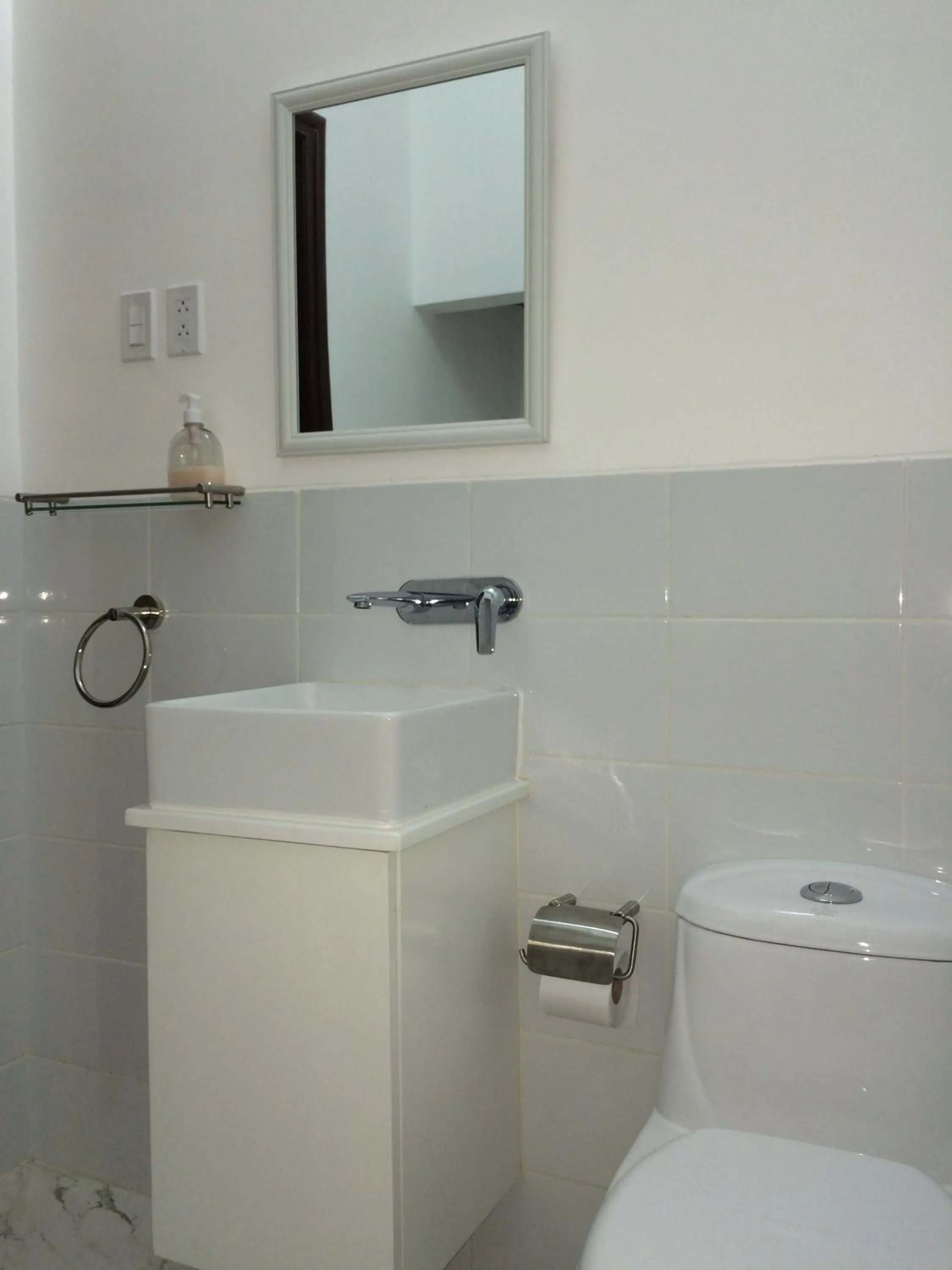 Bathroom in Larq'a Park Rooms