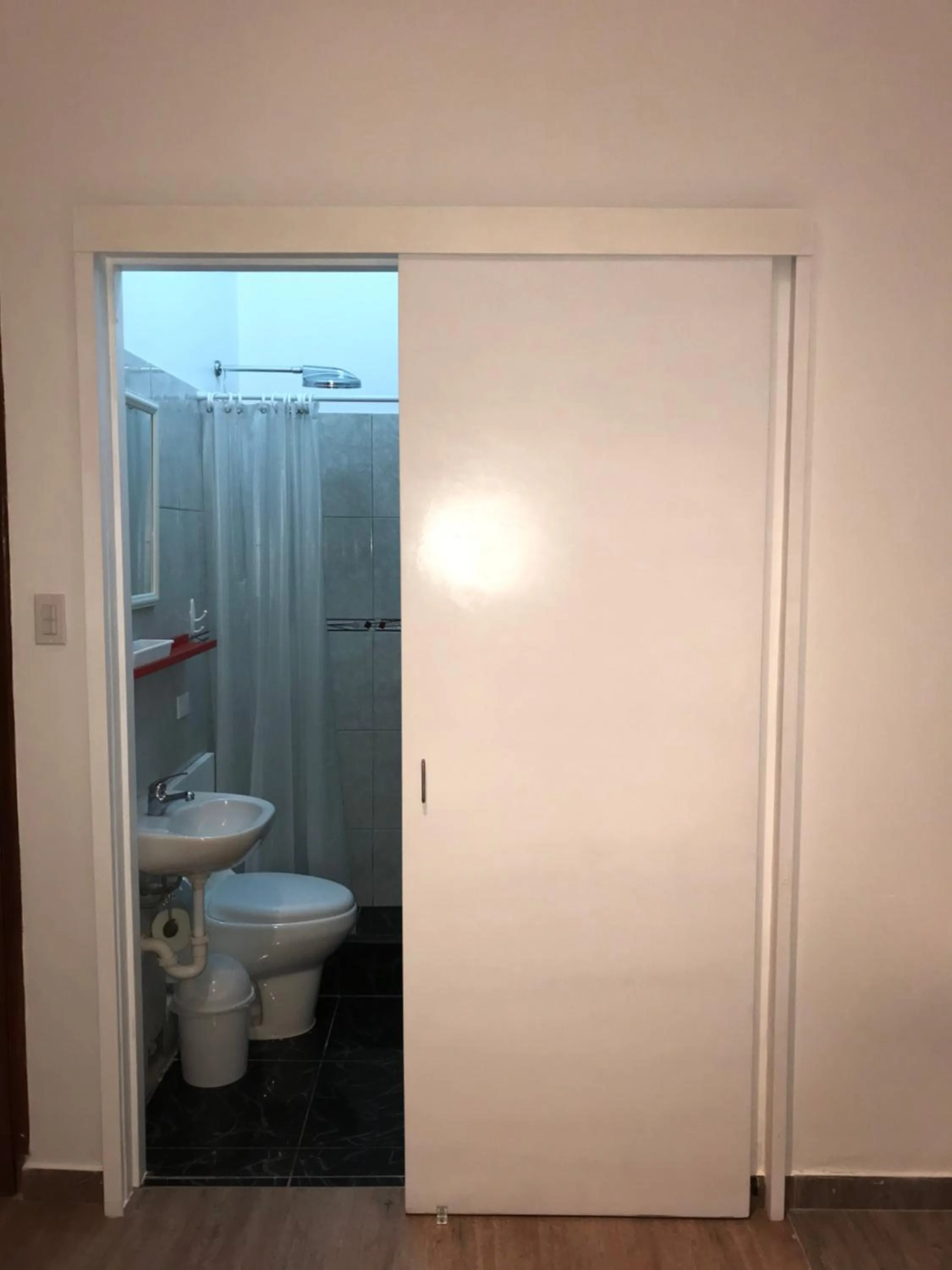 Bathroom in Larq'a Park Rooms