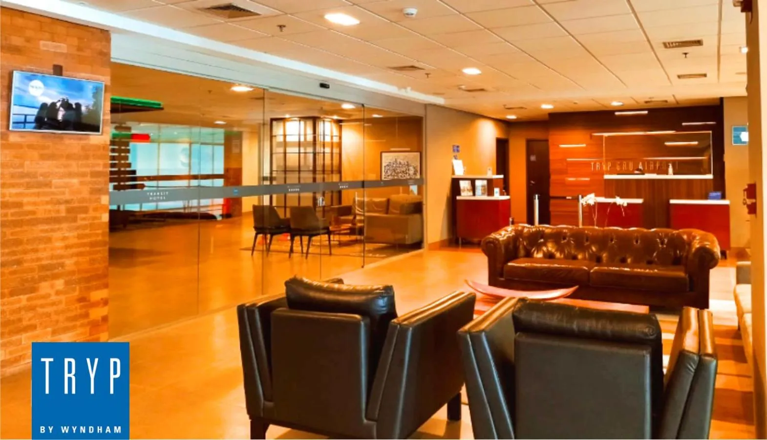 Seating area in TRYP BY WYNDHAM São Paulo Airport - Hotel de Transito Terminal 3 -Lado Ar - Área restrita á passageiros já embarcados - Piso 1