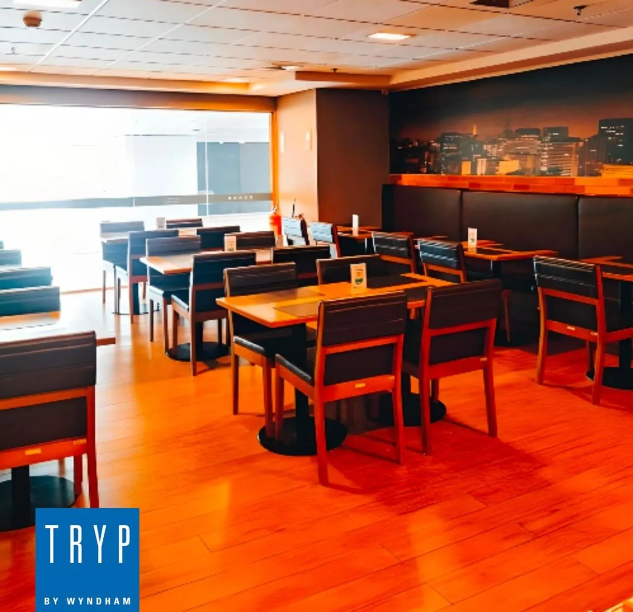 Restaurant/places to eat in TRYP BY WYNDHAM São Paulo Airport - Hotel de Transito Terminal 3 -Lado Ar - Área restrita á passageiros já embarcados - Piso 1