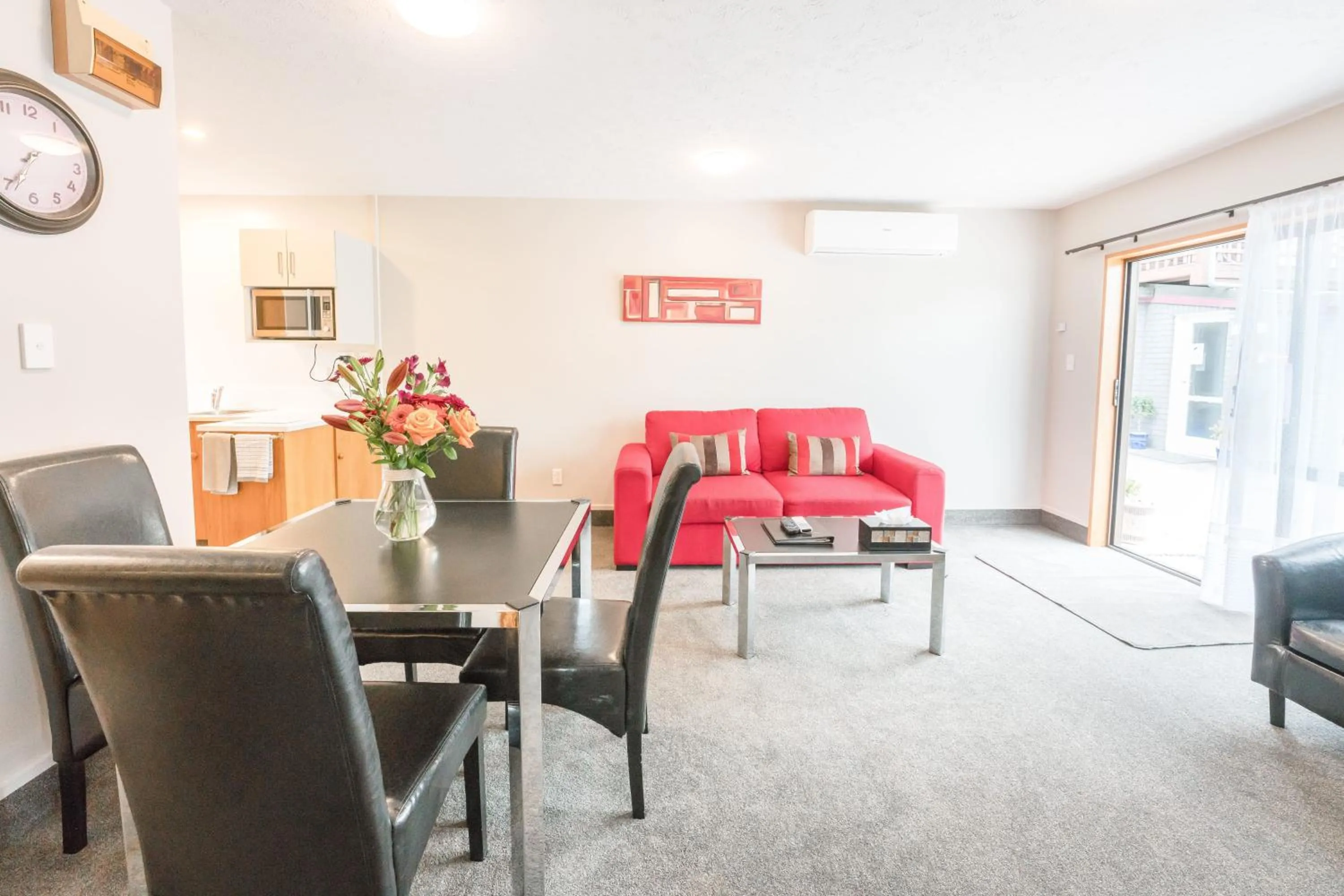 Kitchen or kitchenette in Strathern Motor Lodge