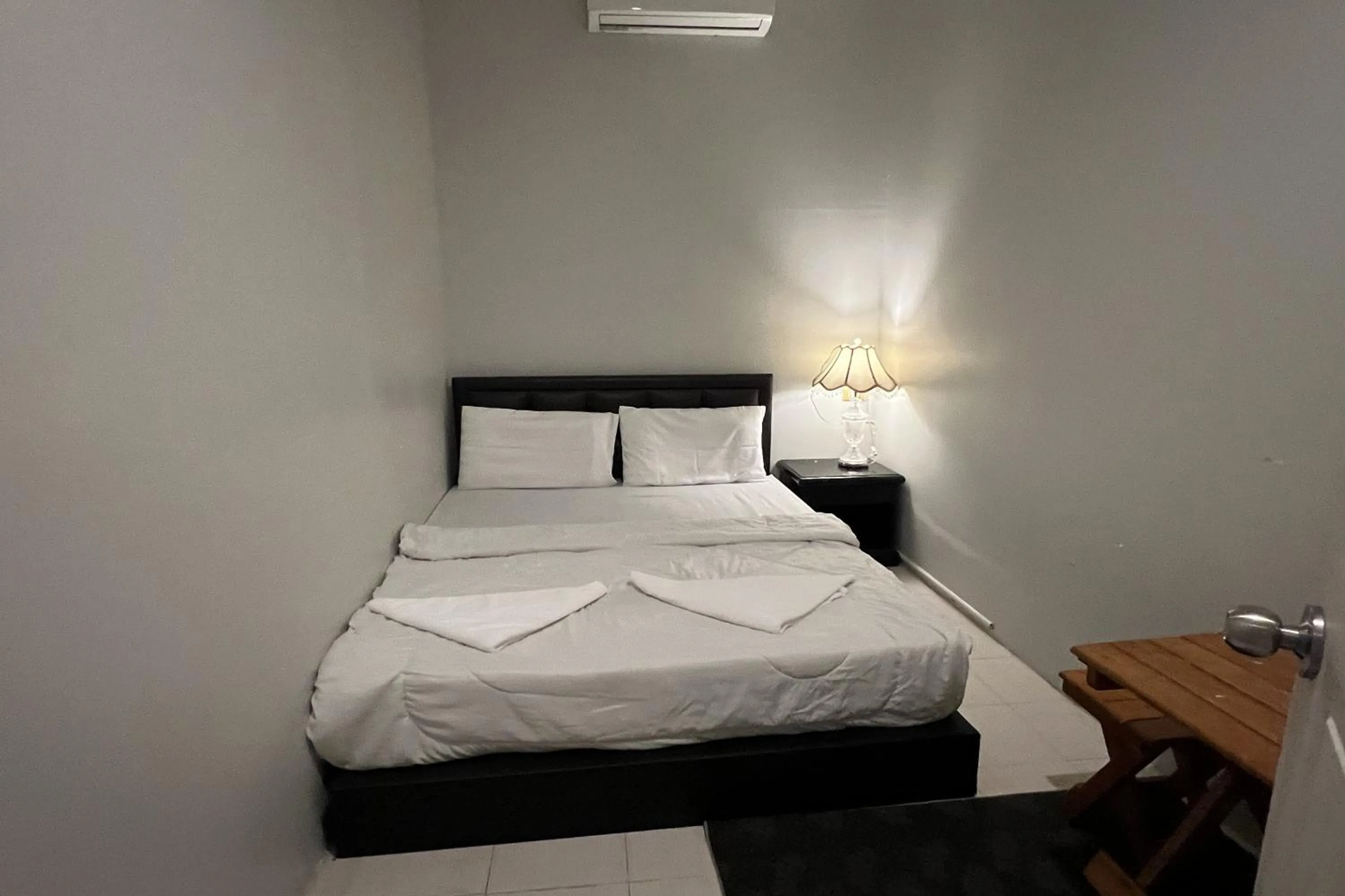 Bed in Orchid Hostel Near Bumrungrad hospital and Nana Market