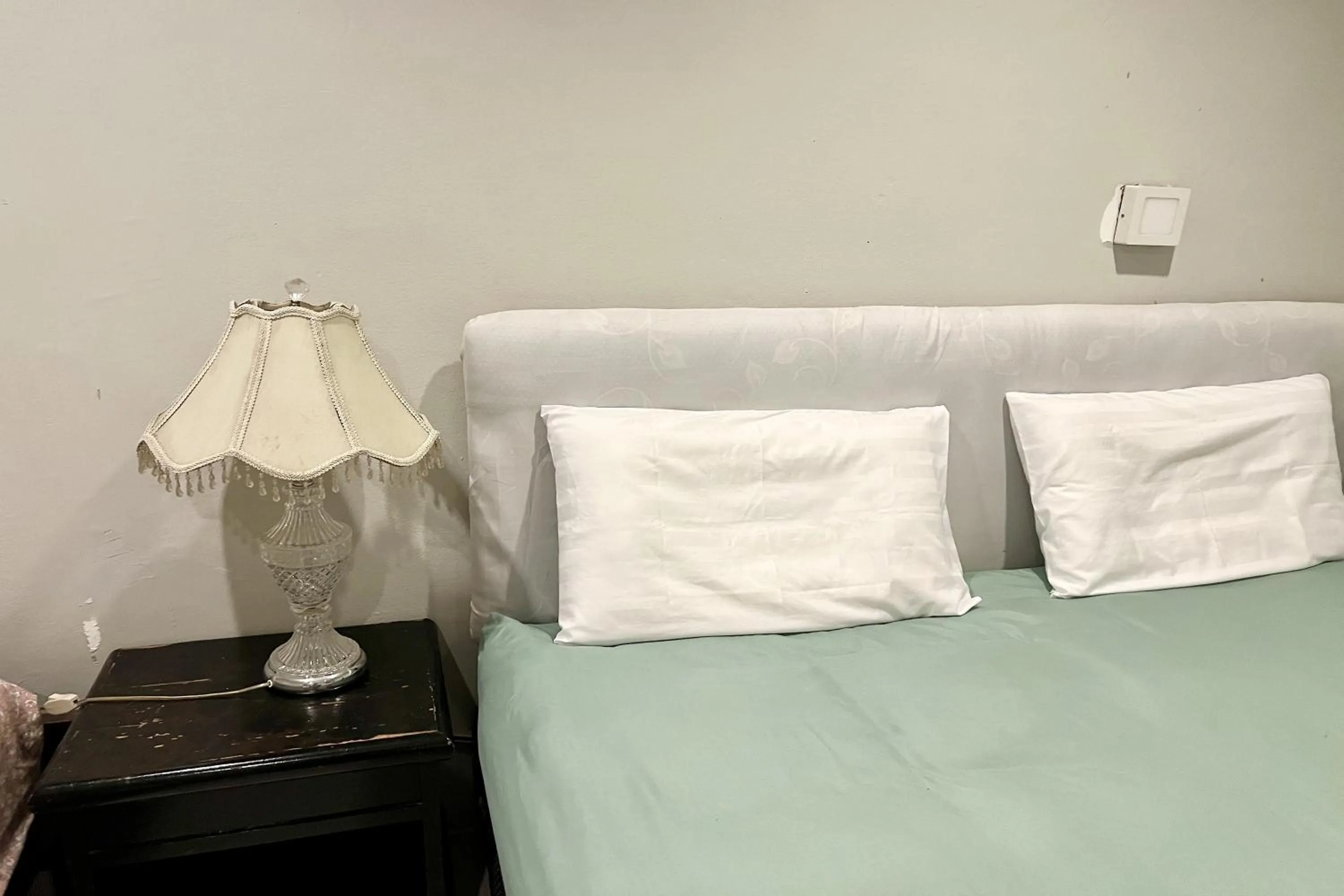 Bed in Orchid Hostel Near Bumrungrad hospital and Nana Market