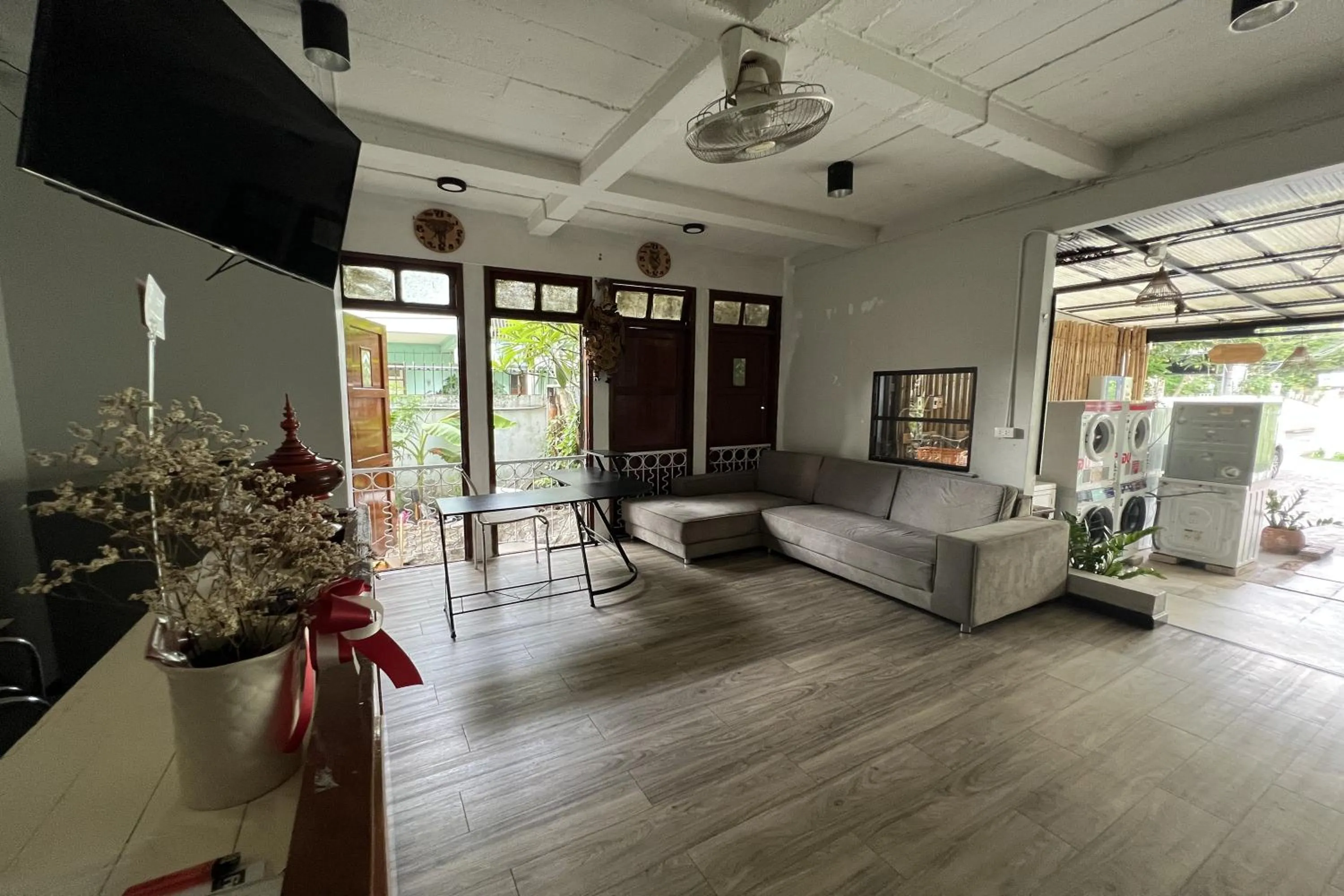 Lobby or reception in Orchid Hostel Near Bumrungrad hospital and Nana Market