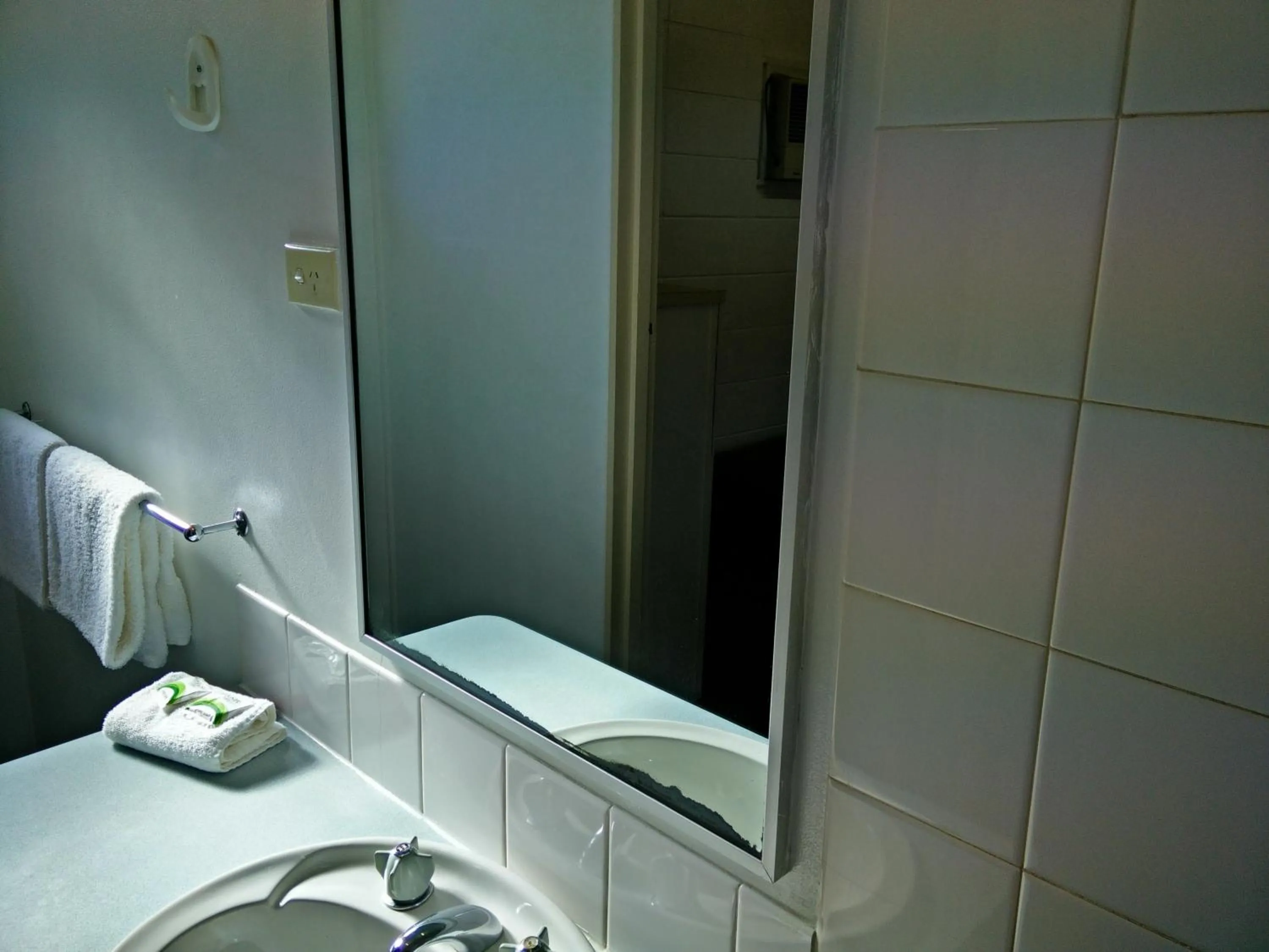 Bathroom in Cairns Motor Inn