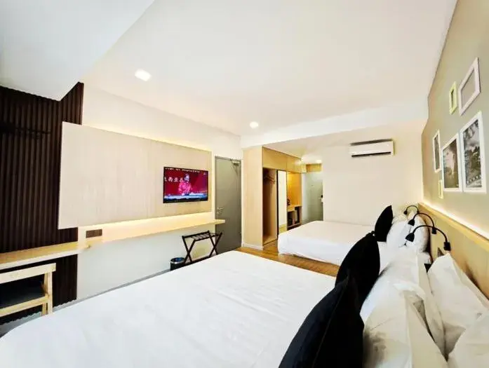 Deluxe Quadruple Room in Raia Beach Resort Port Dickson Deluxe Quadruple Room in Raia Beach Resort Port Dickson