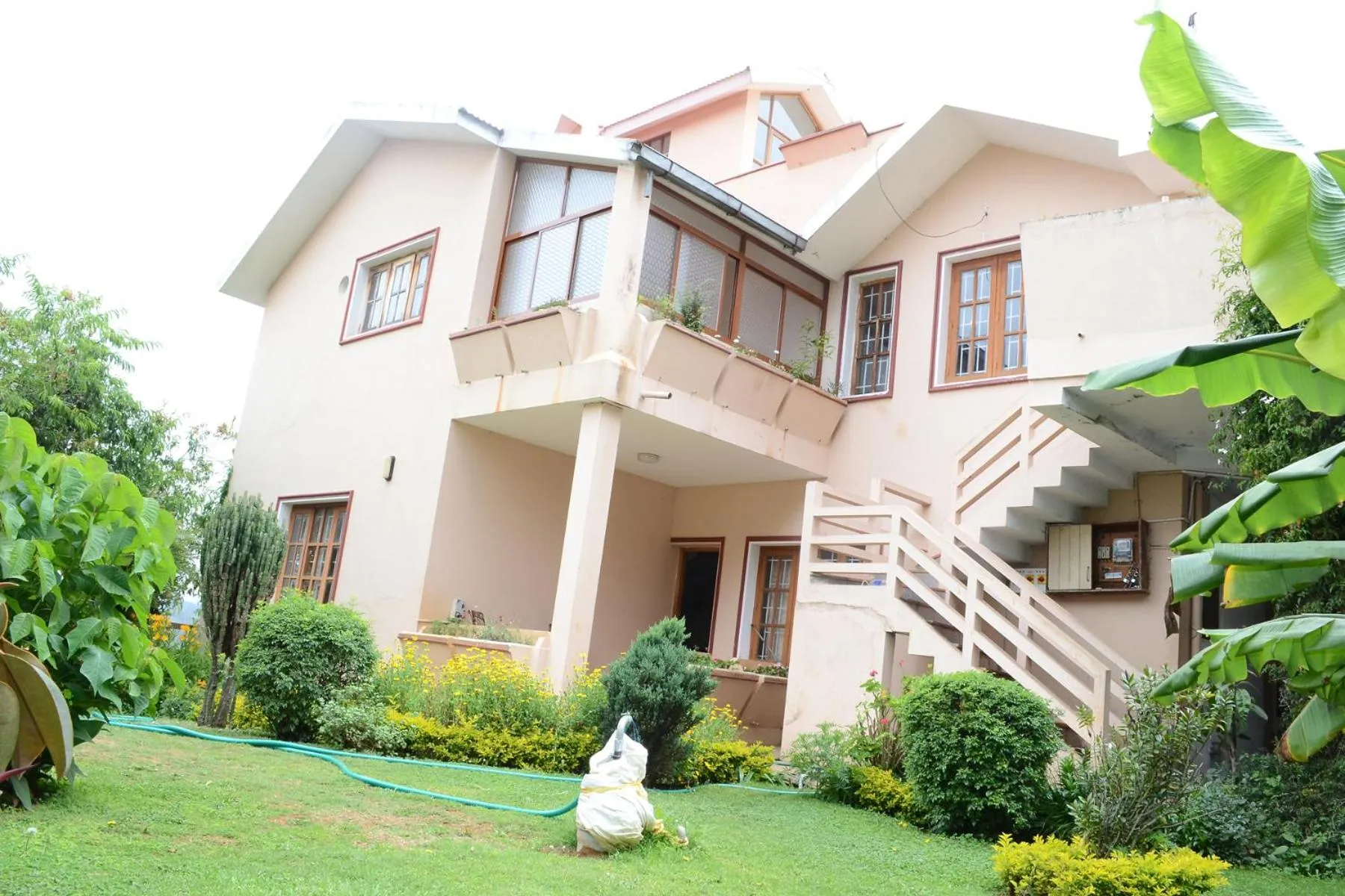 Property building in Rainbow Cottages-Budget Friendly rooms