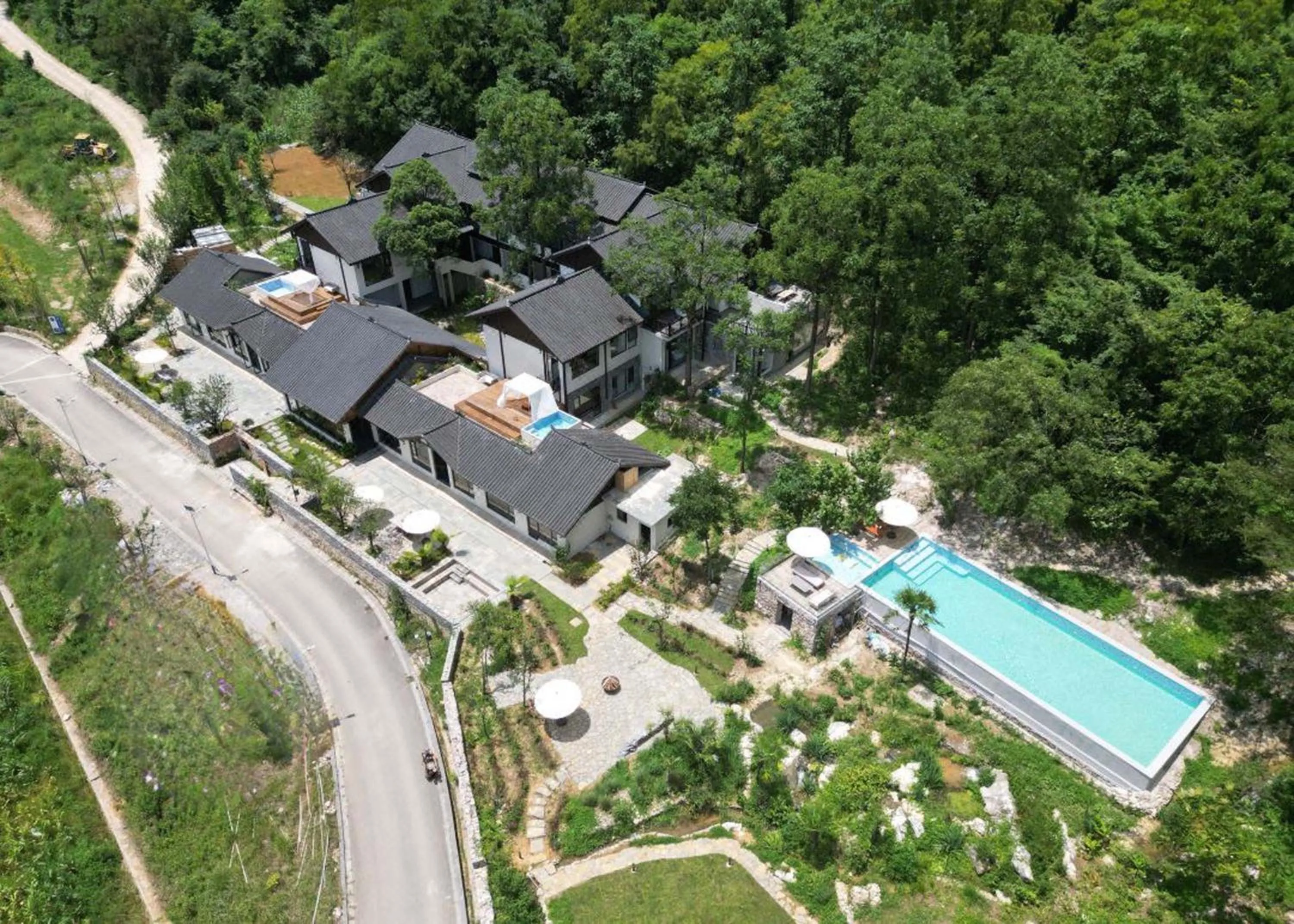 Xunmiri Qinin Villa