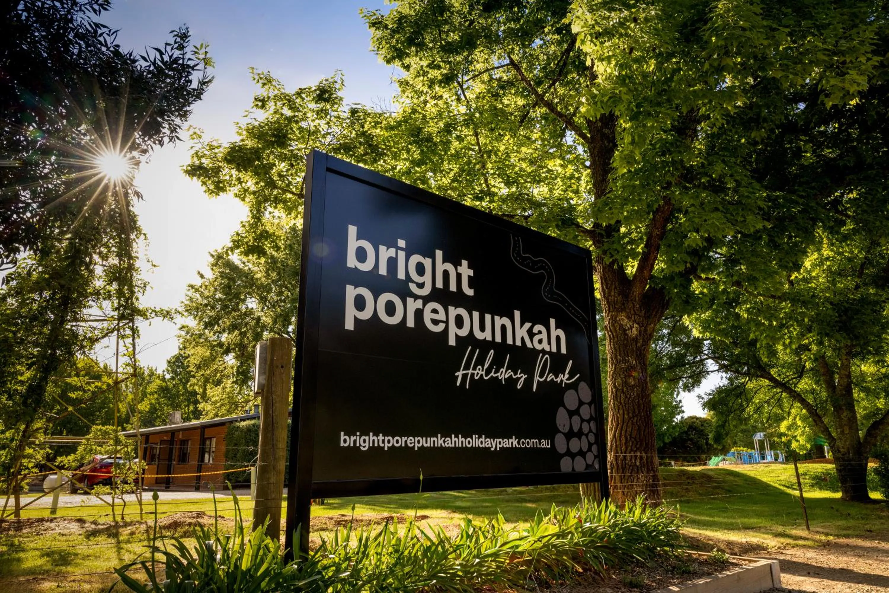 Property logo or sign in Bright Porepunkah Holiday Park
