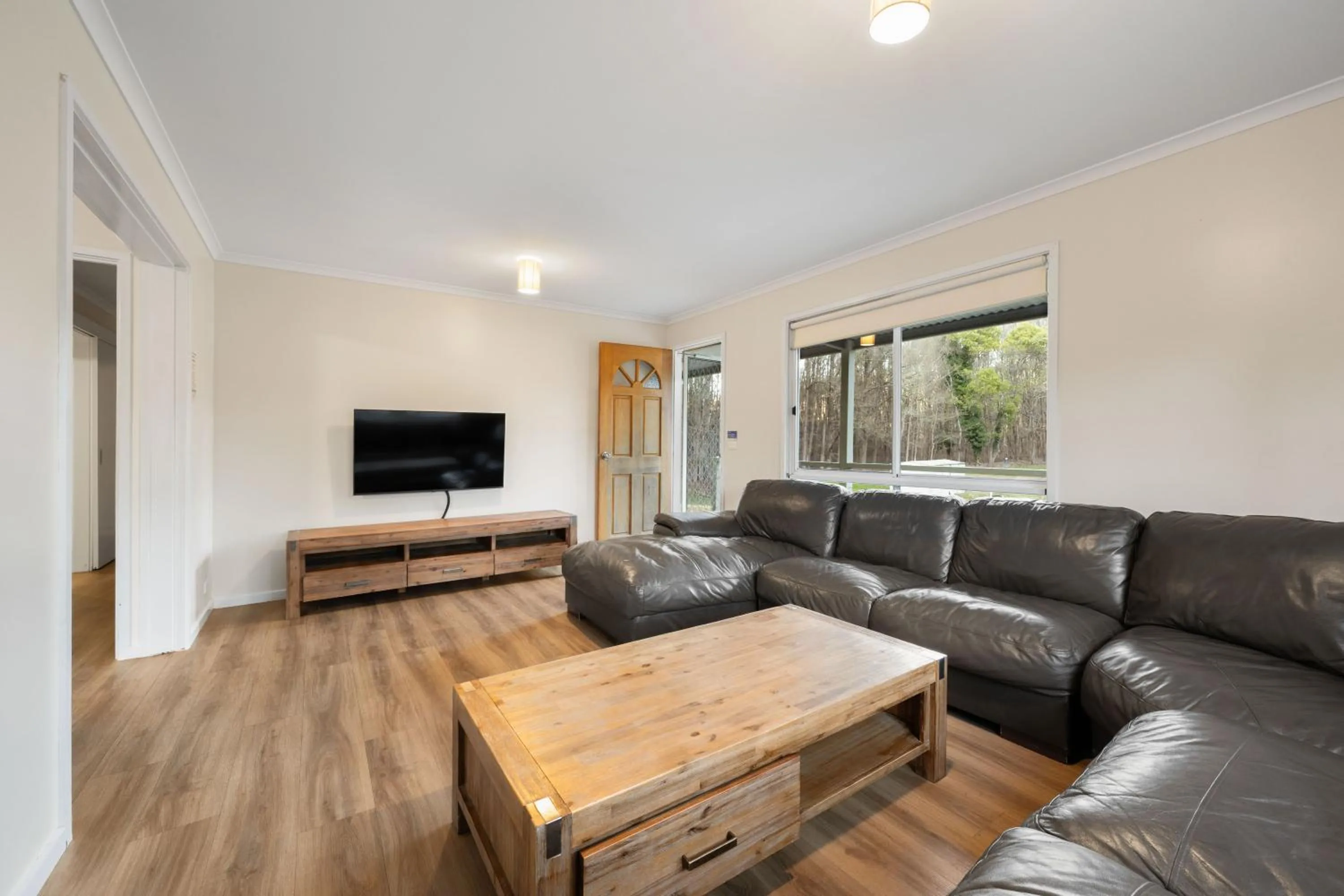 Living room in Bright Porepunkah Holiday Park