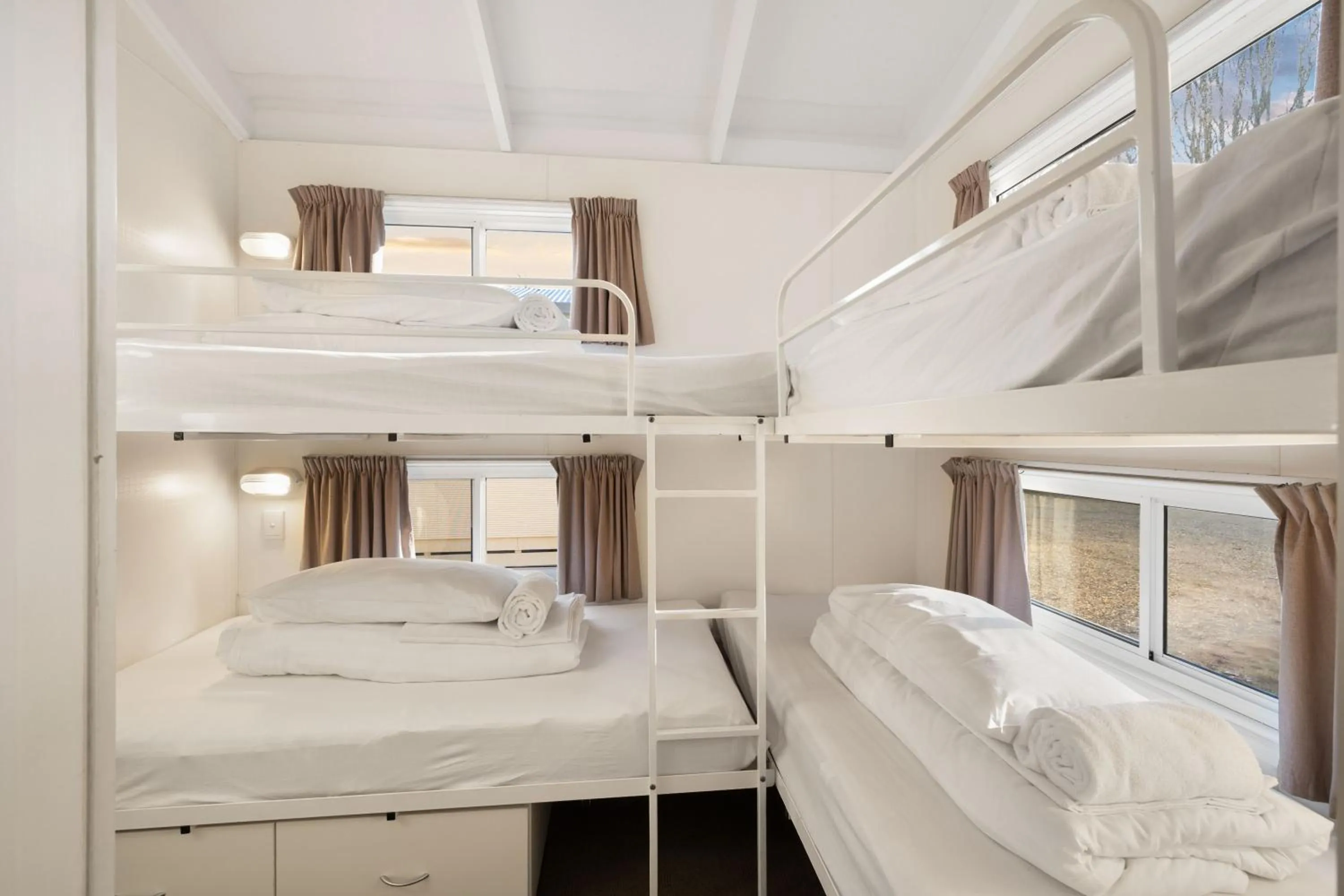 bunk bed, Bed in Bright Porepunkah Holiday Park