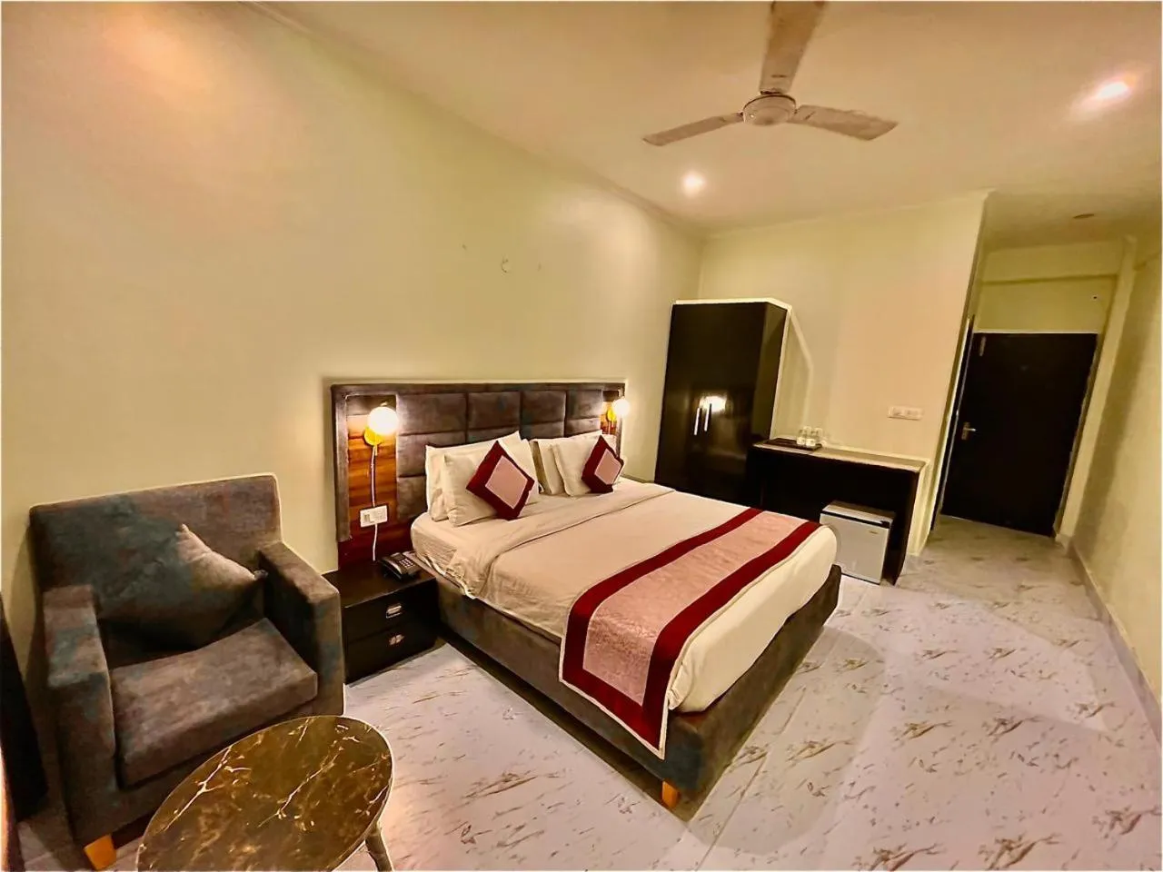 FabHotel Sumedha Elegance