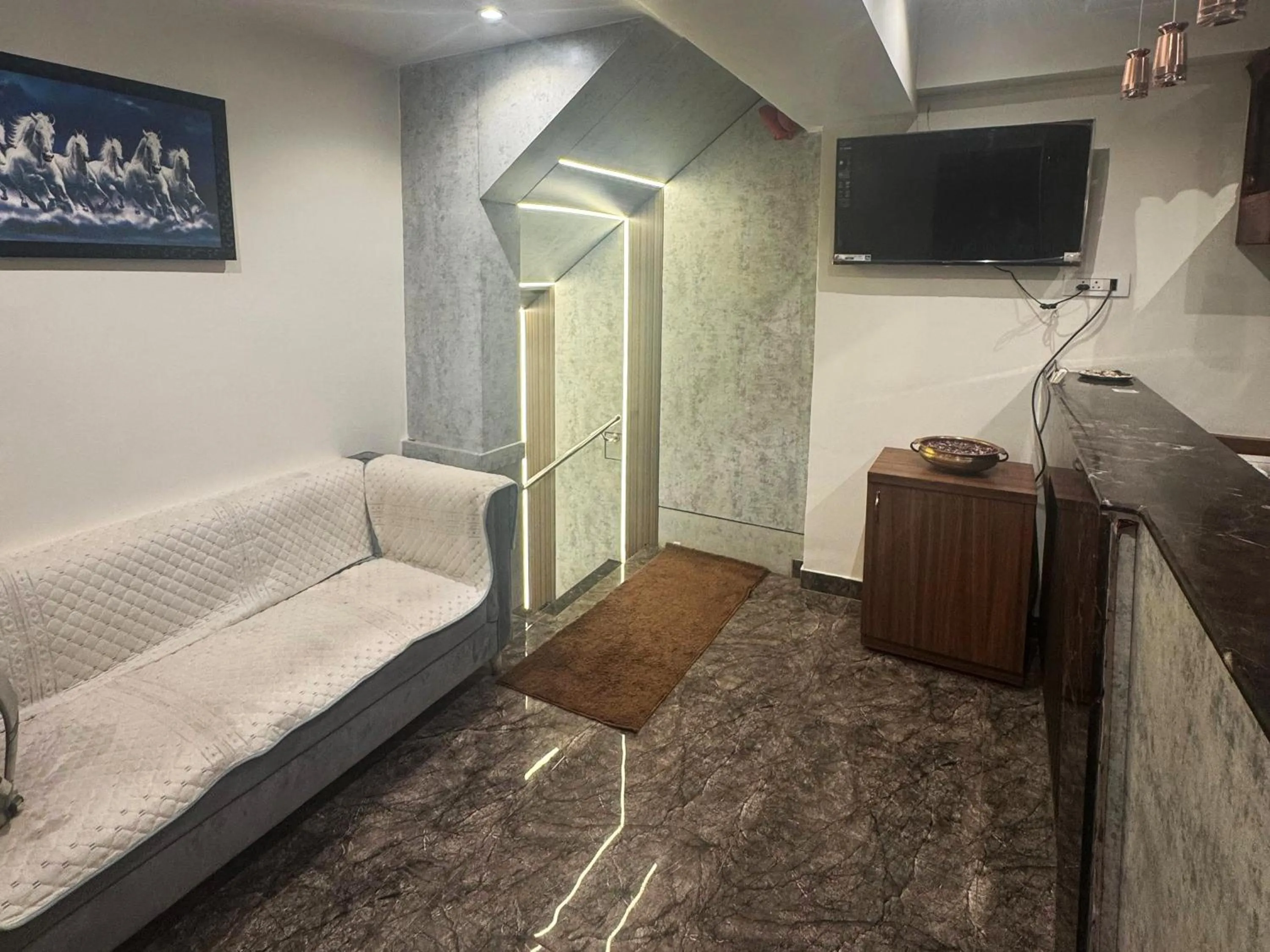 Lobby or reception in Hotel Sahara Residency