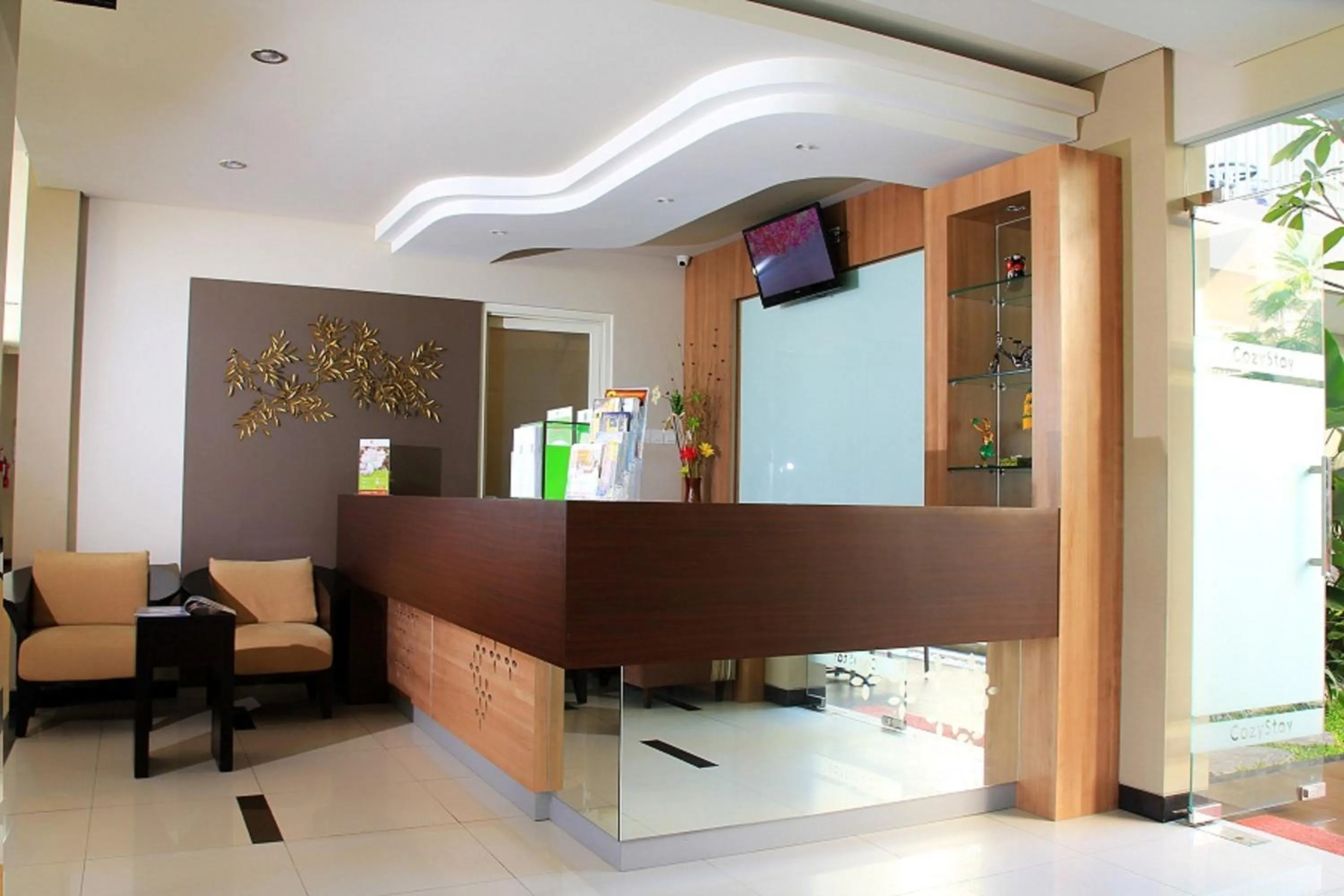 Lobby or reception in Choice Stay Hotel Denpasar